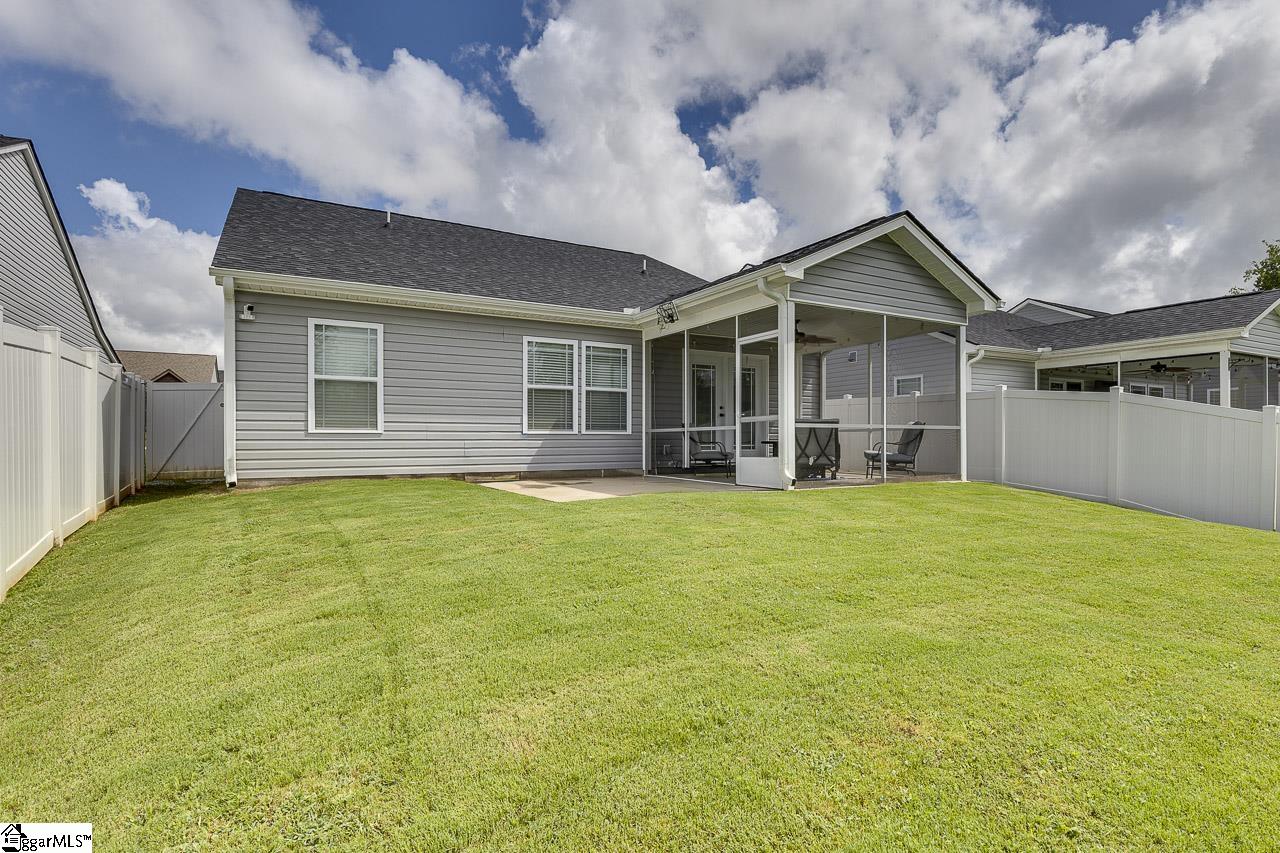 1343 Lindale Place Spartanburg, SC 29301