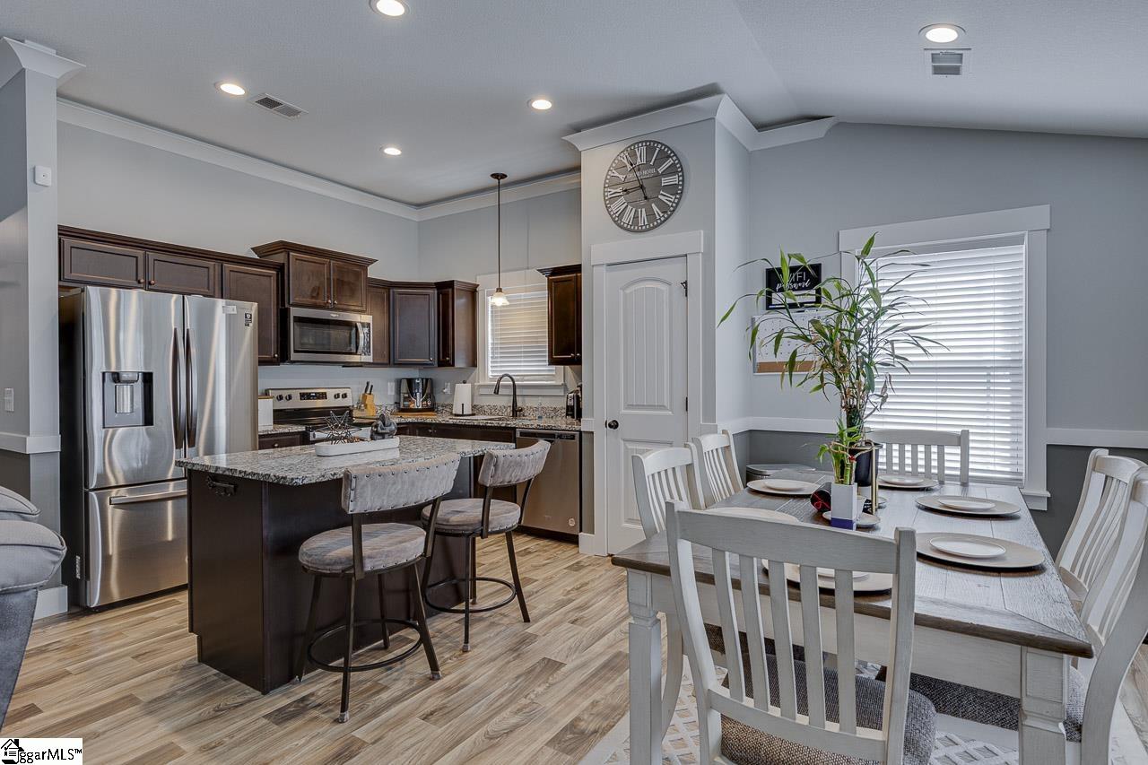 1343 Lindale Place Spartanburg, SC 29301