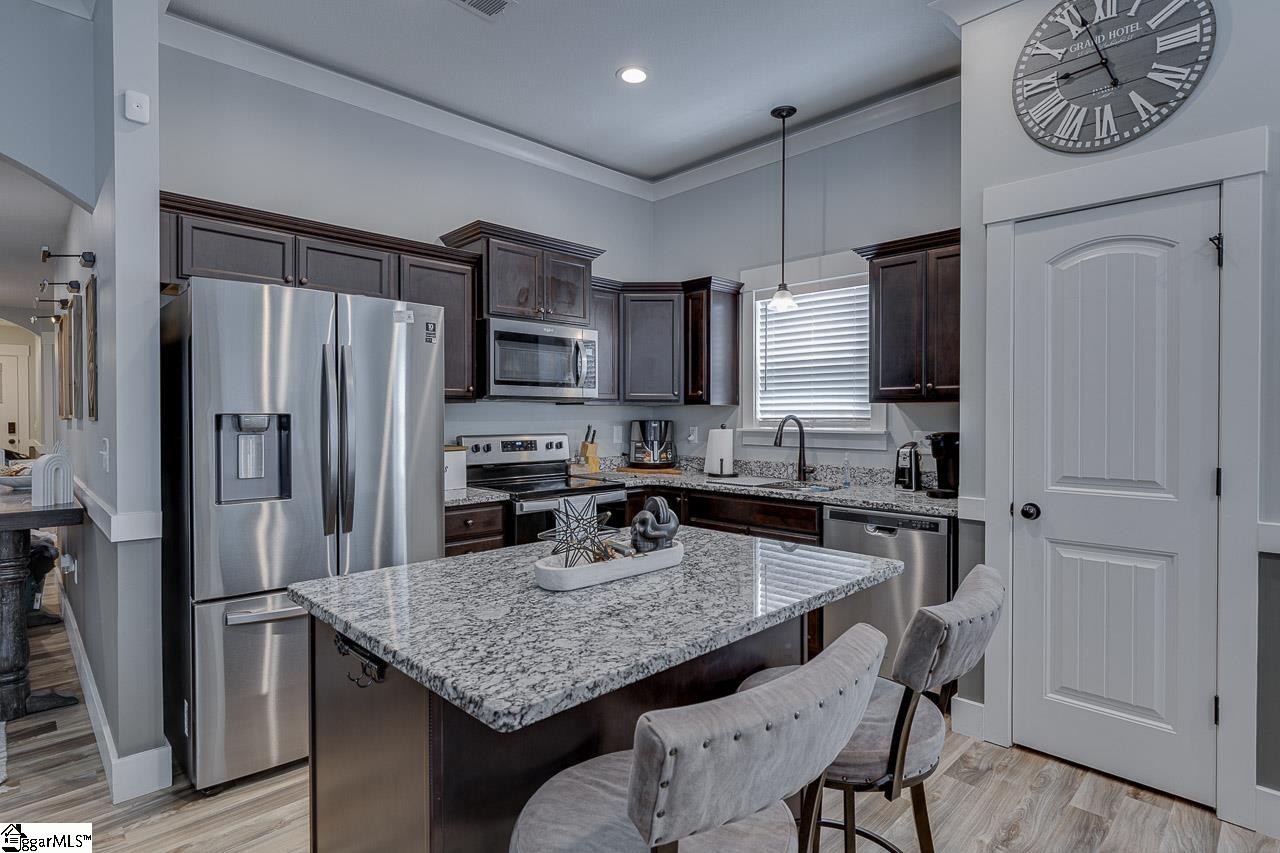 1343 Lindale Place Spartanburg, SC 29301