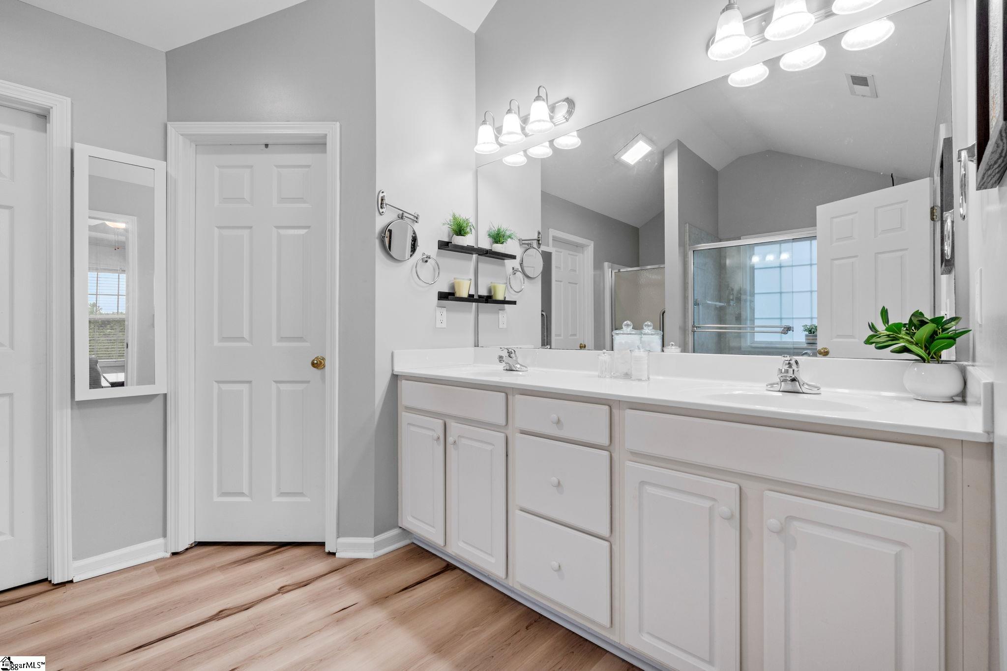 7 Swenson Court Taylors, SC 29687