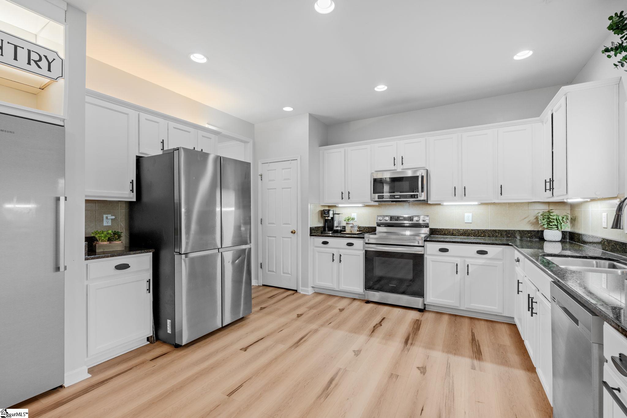 7 Swenson Court Taylors, SC 29687