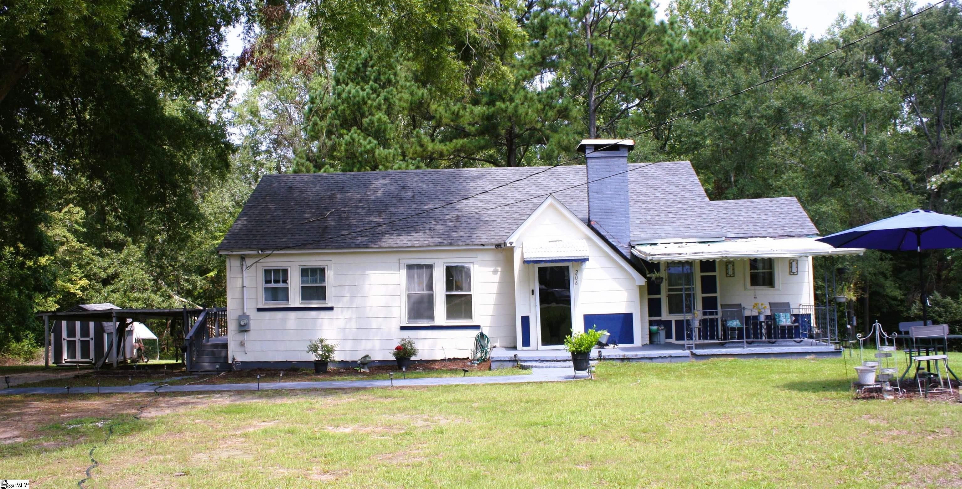 206 Clemson Street Laurens, SC 29360