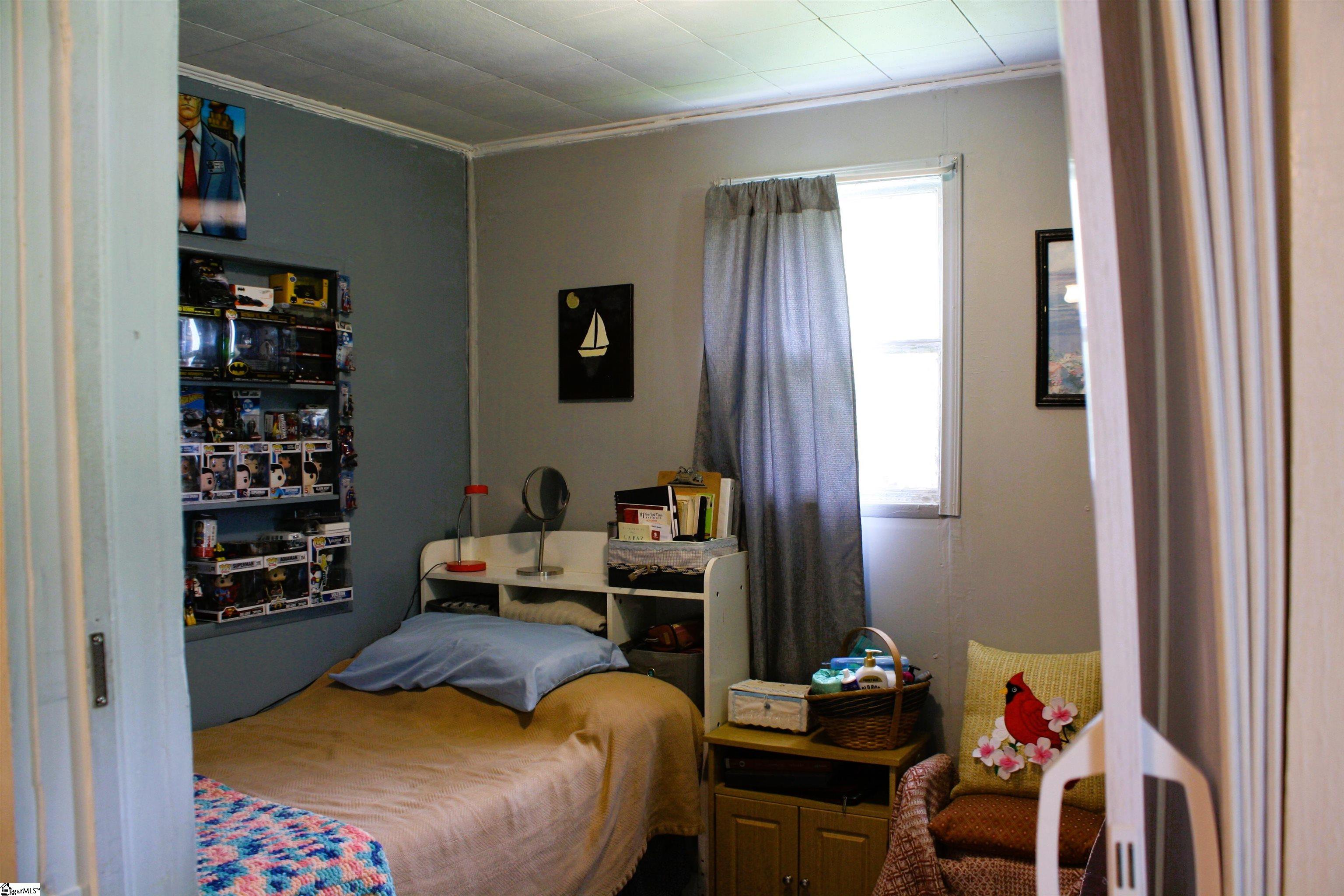 206 Clemson Street Laurens, SC 29360