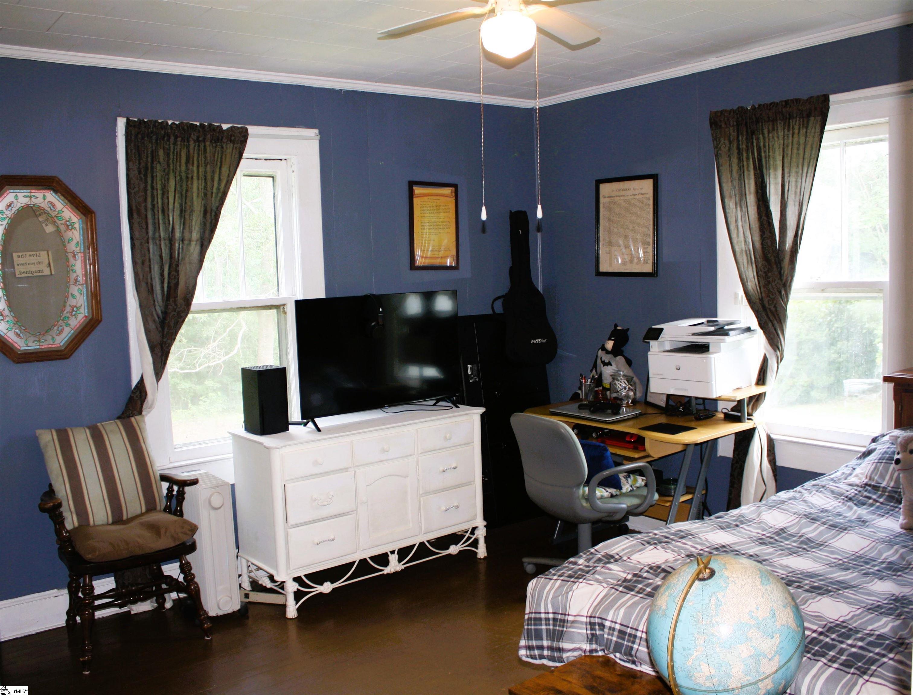 206 Clemson Street Laurens, SC 29360