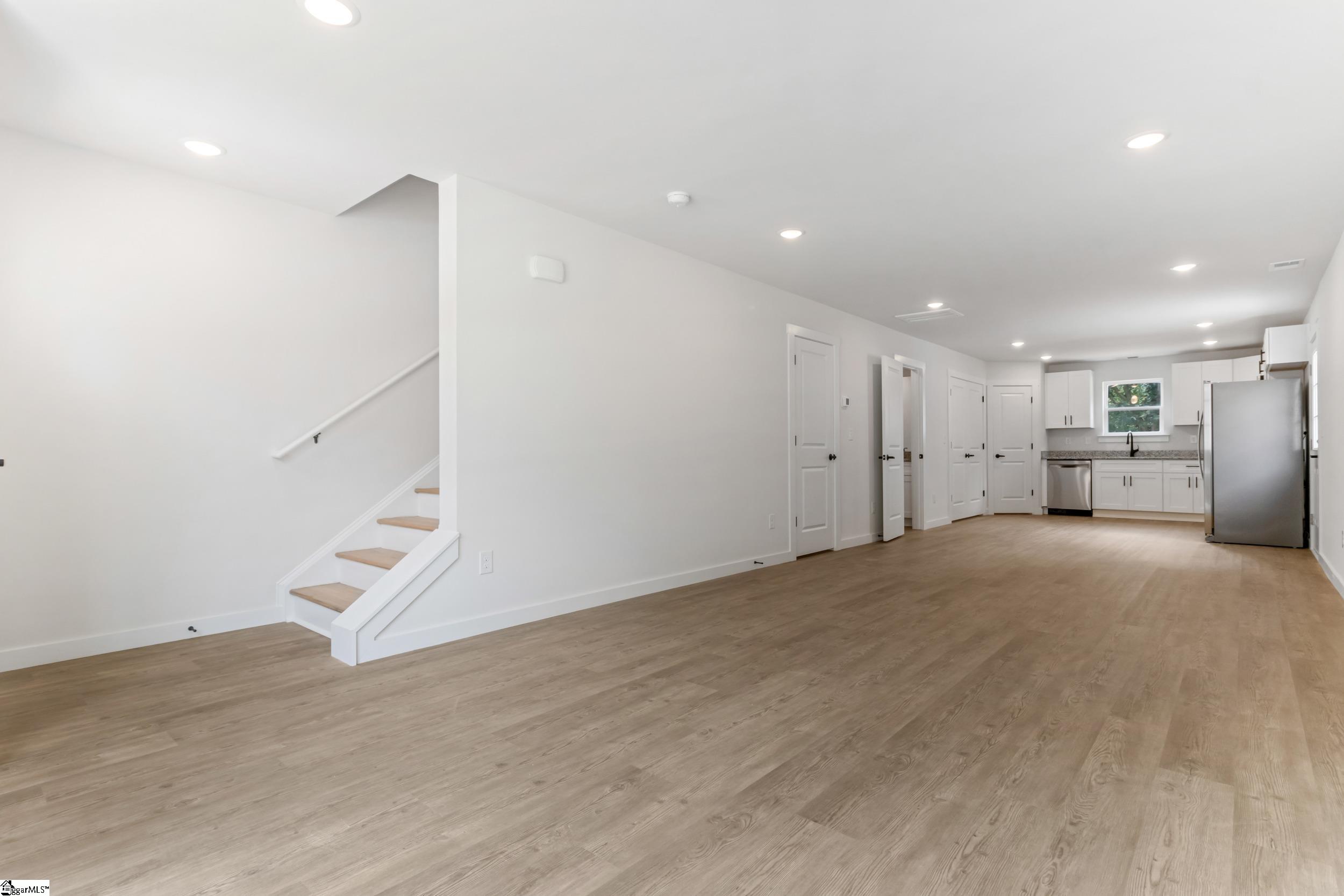 239 Vanderbilt Road Spartanburg, SC 29301