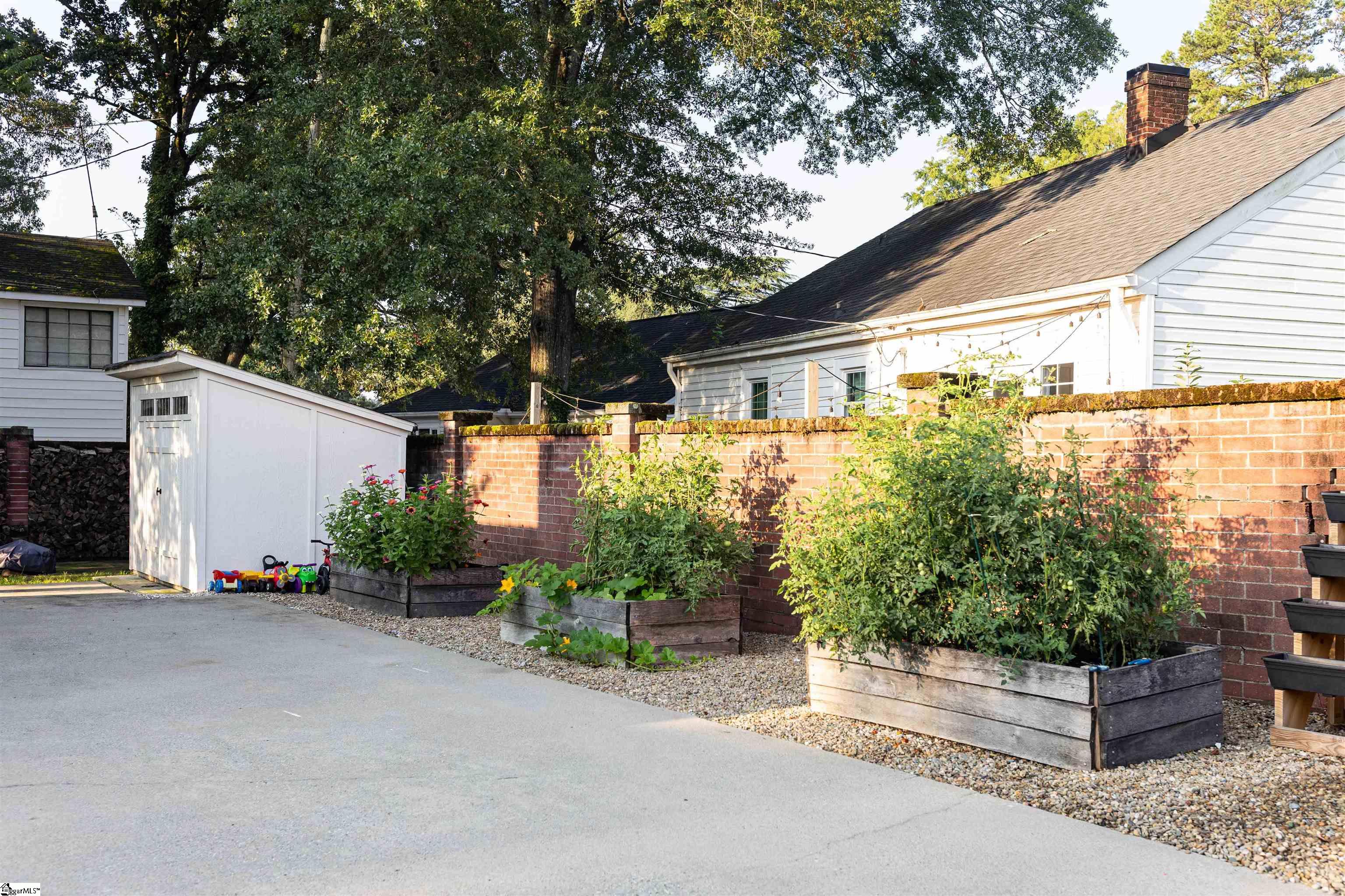 2415 Berkley Drive Anderson, SC 29625