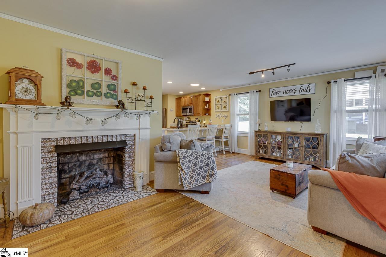 200 Cardinal Drive Taylors, SC 29687