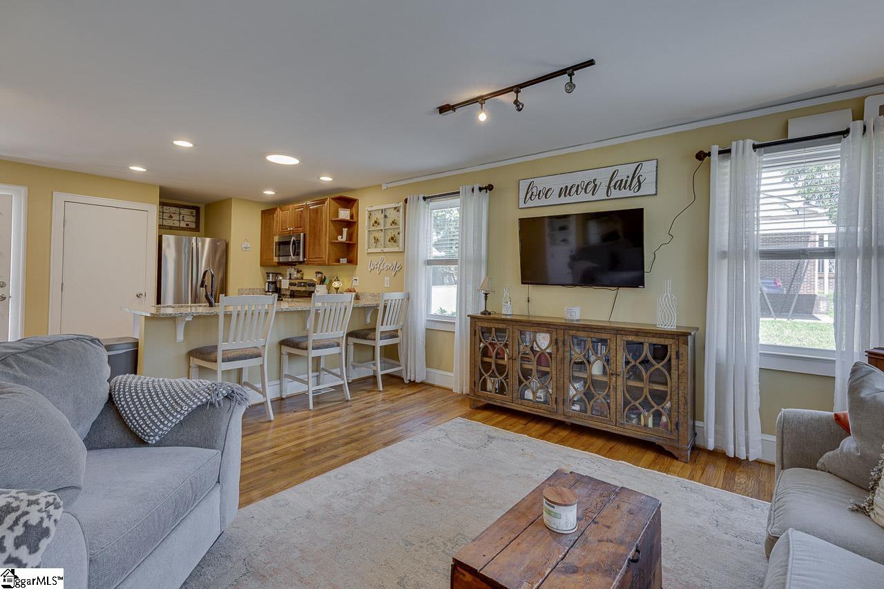 200 Cardinal Drive Taylors, SC 29687