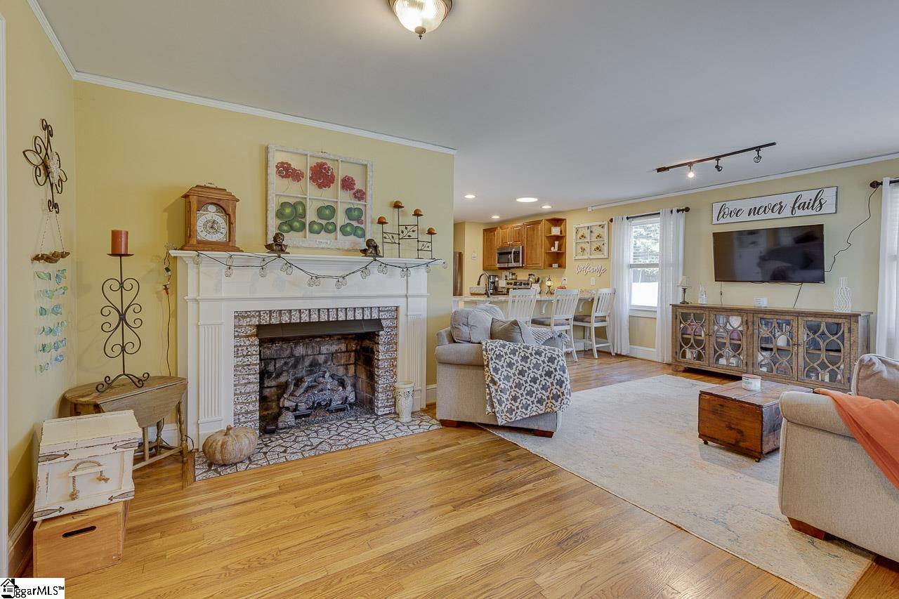 200 Cardinal Drive Taylors, SC 29687