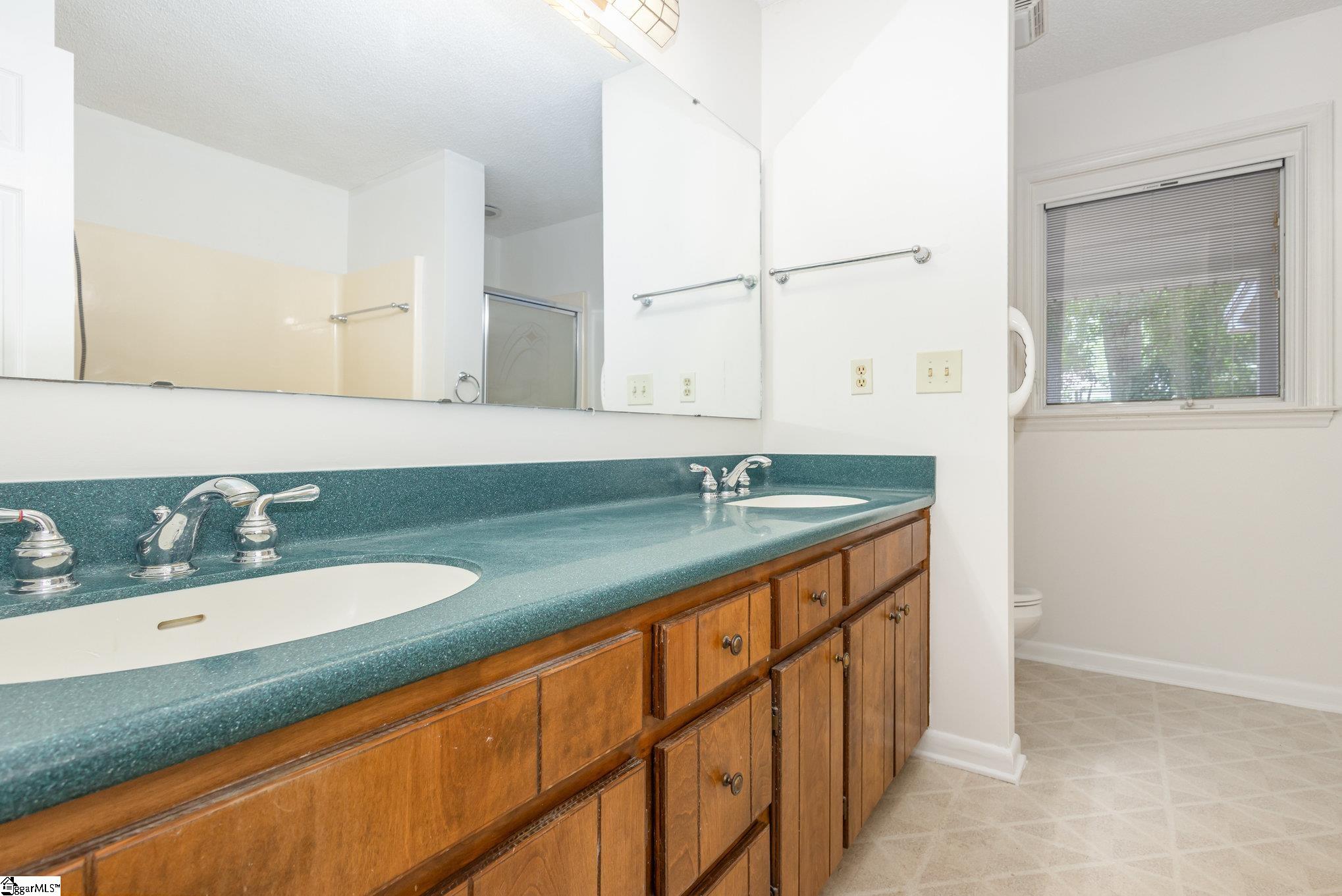 111 Castleford Road Moore, SC 29369