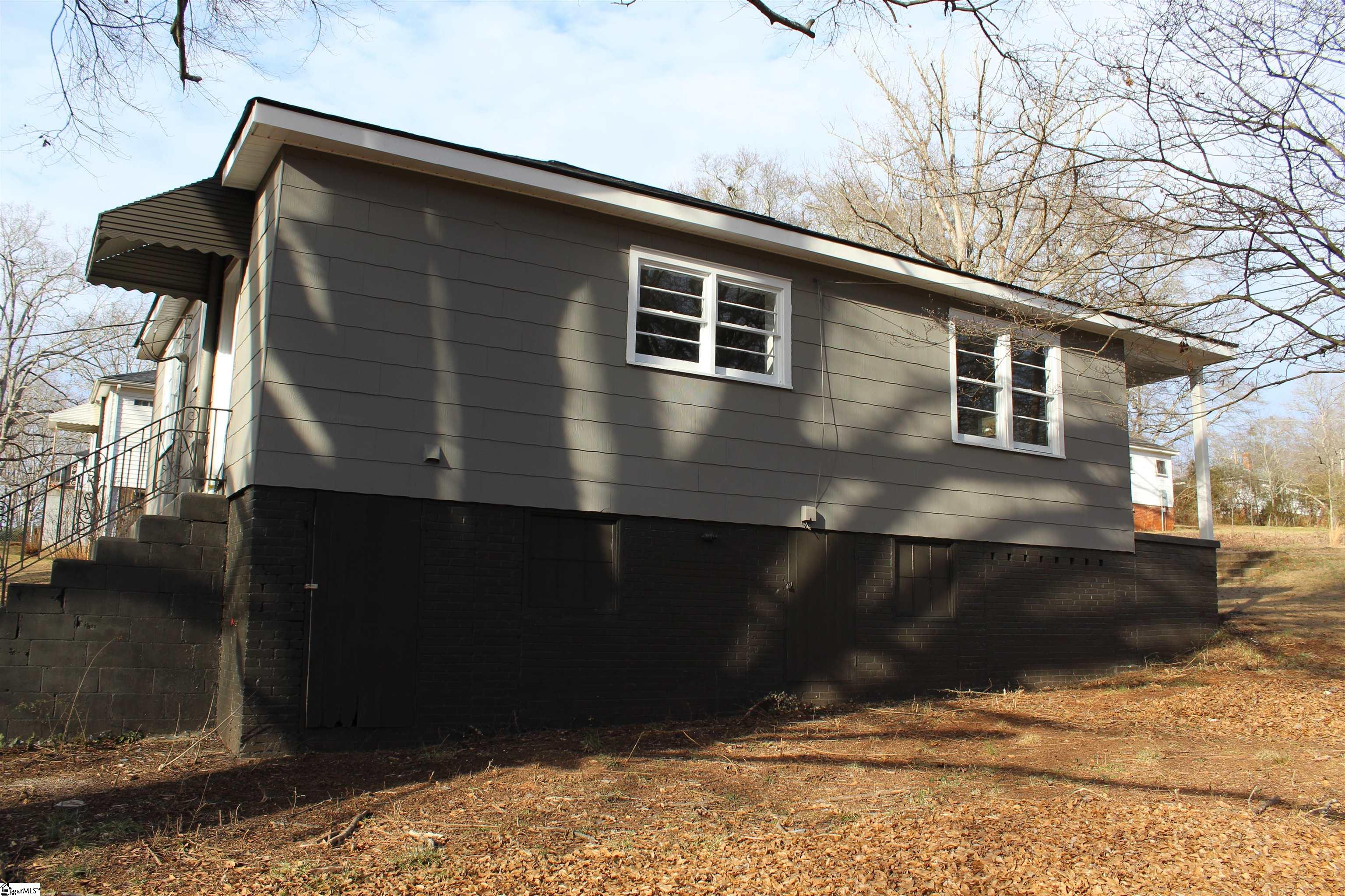 113 Ryan Street Easley, SC 29640