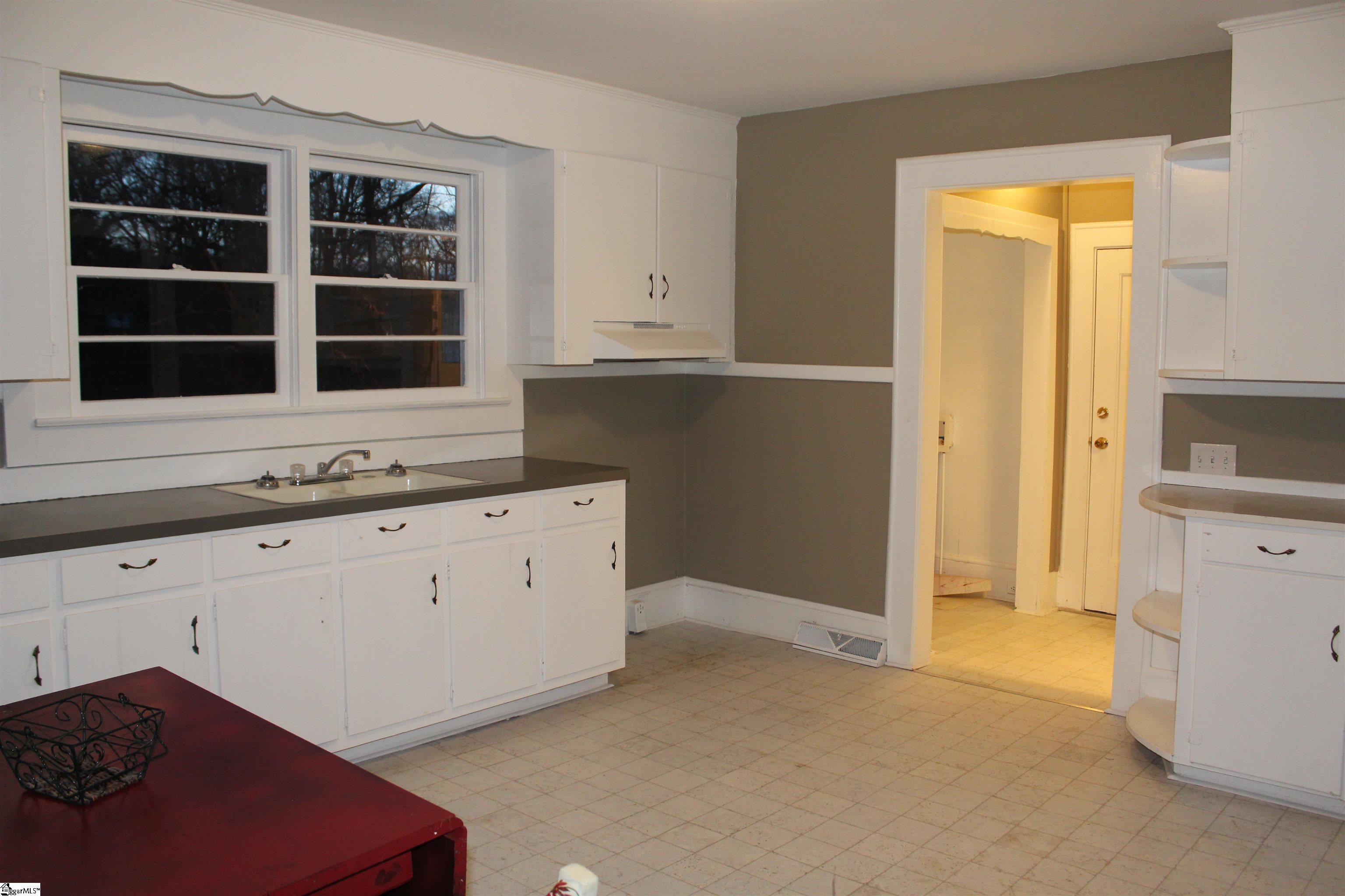 113 Ryan Street Easley, SC 29640