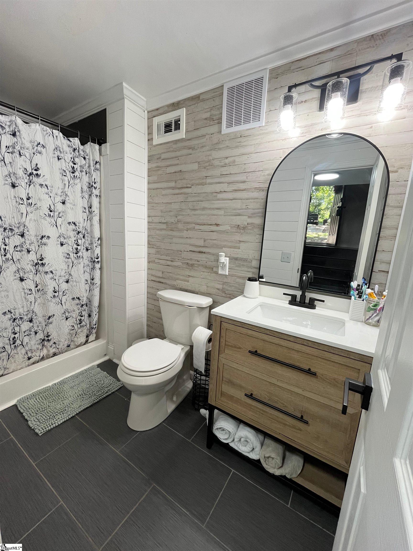 1407 E Yellow Wood Drive Simpsonville, SC 29680