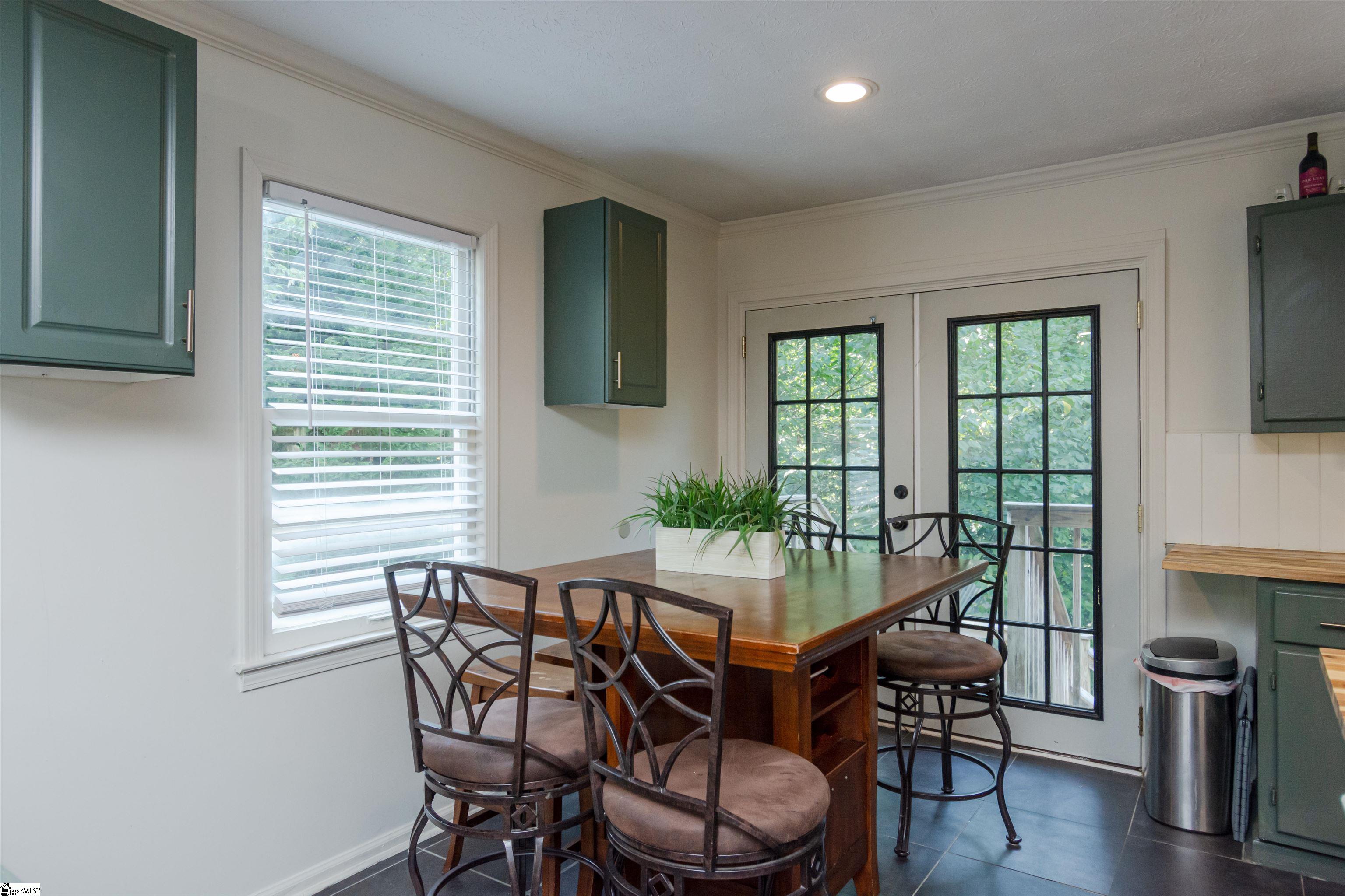 1407 E Yellow Wood Drive Simpsonville, SC 29680
