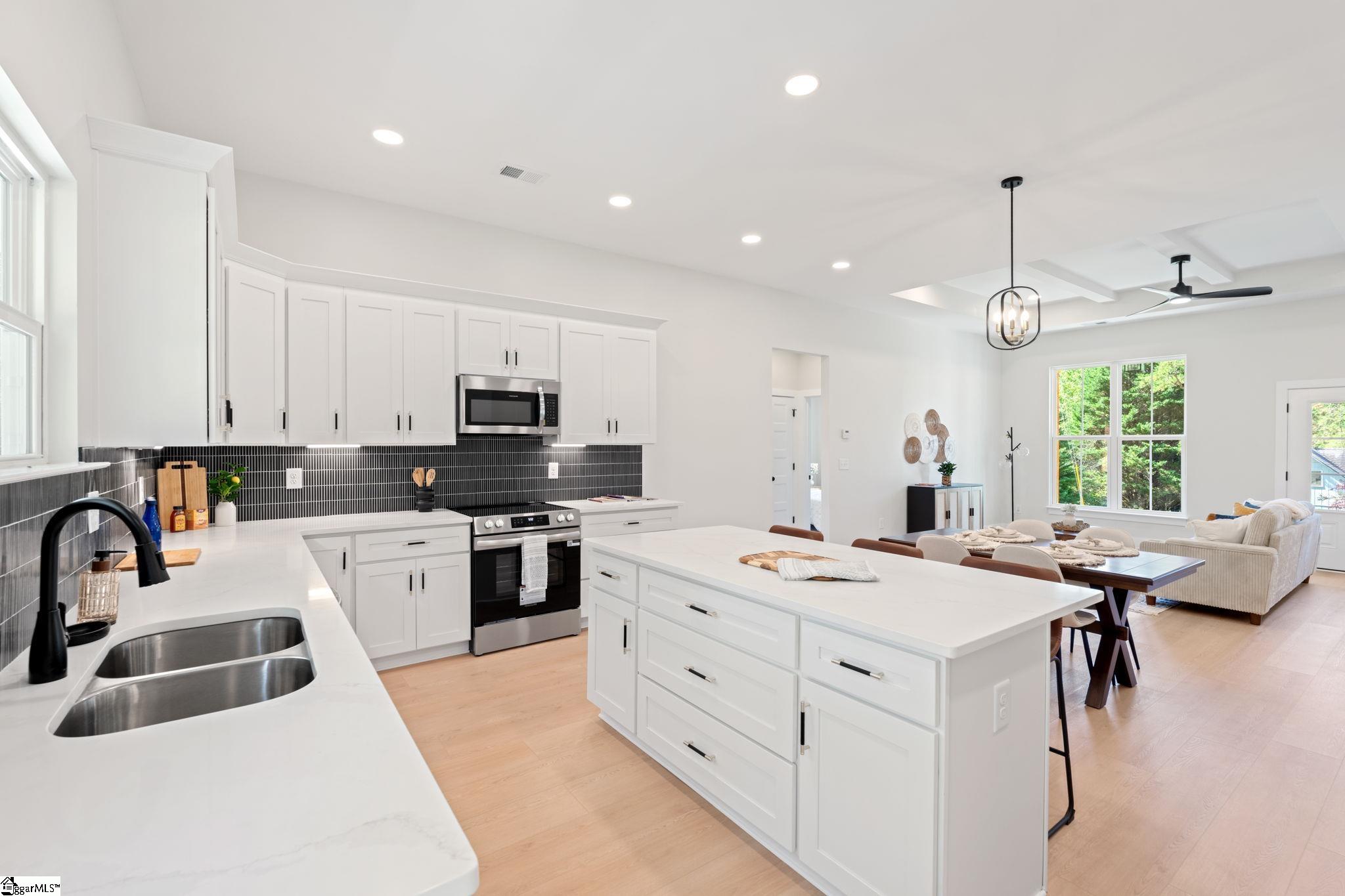 107 Mount Bay Drive Westminster, SC 29693