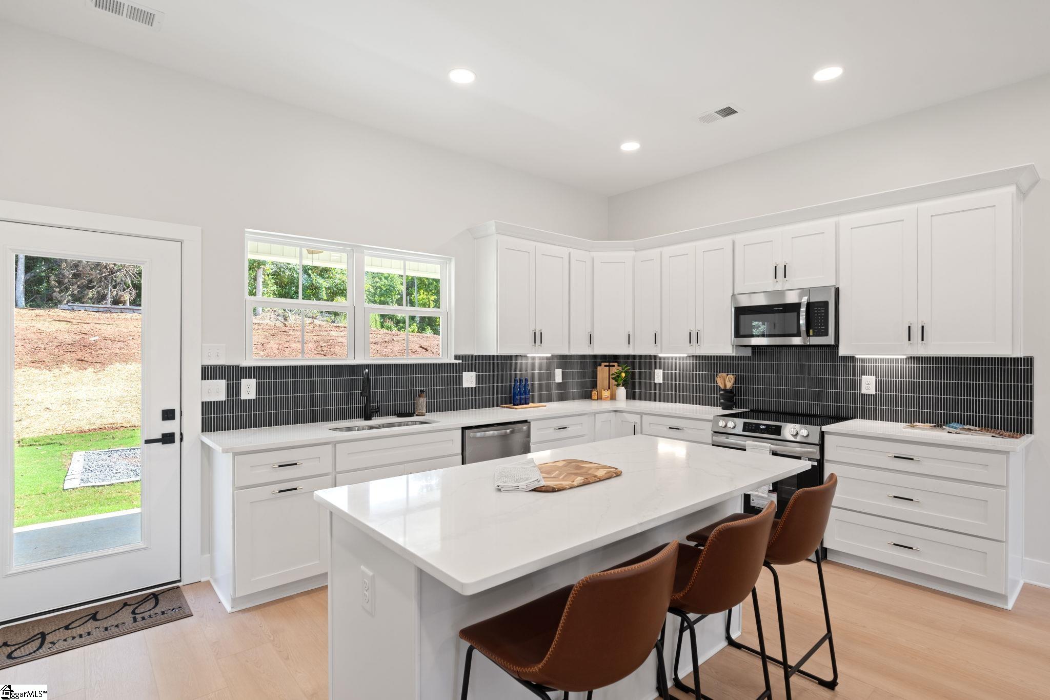 107 Mount Bay Drive Westminster, SC 29693
