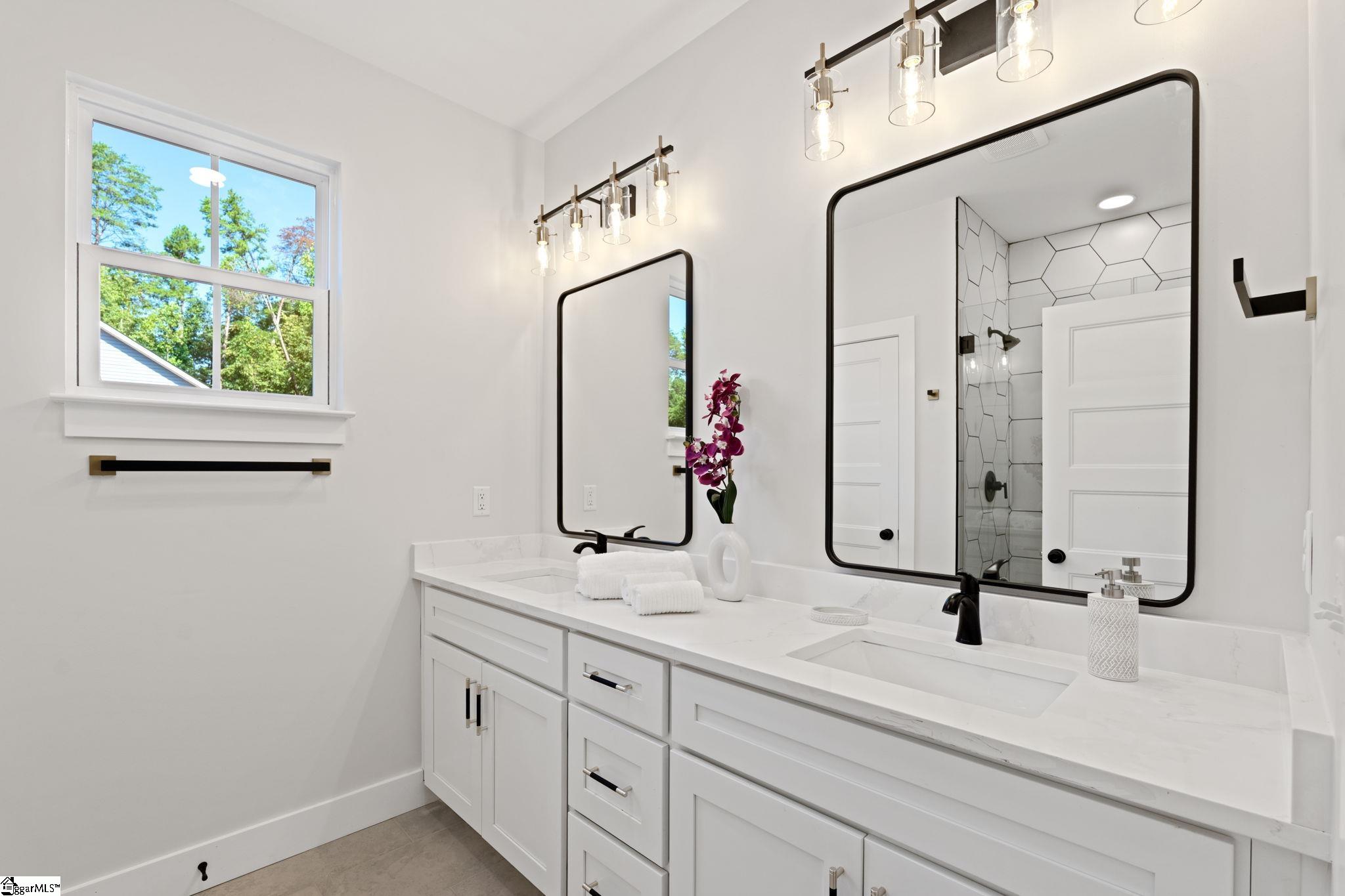 107 Mount Bay Drive Westminster, SC 29693