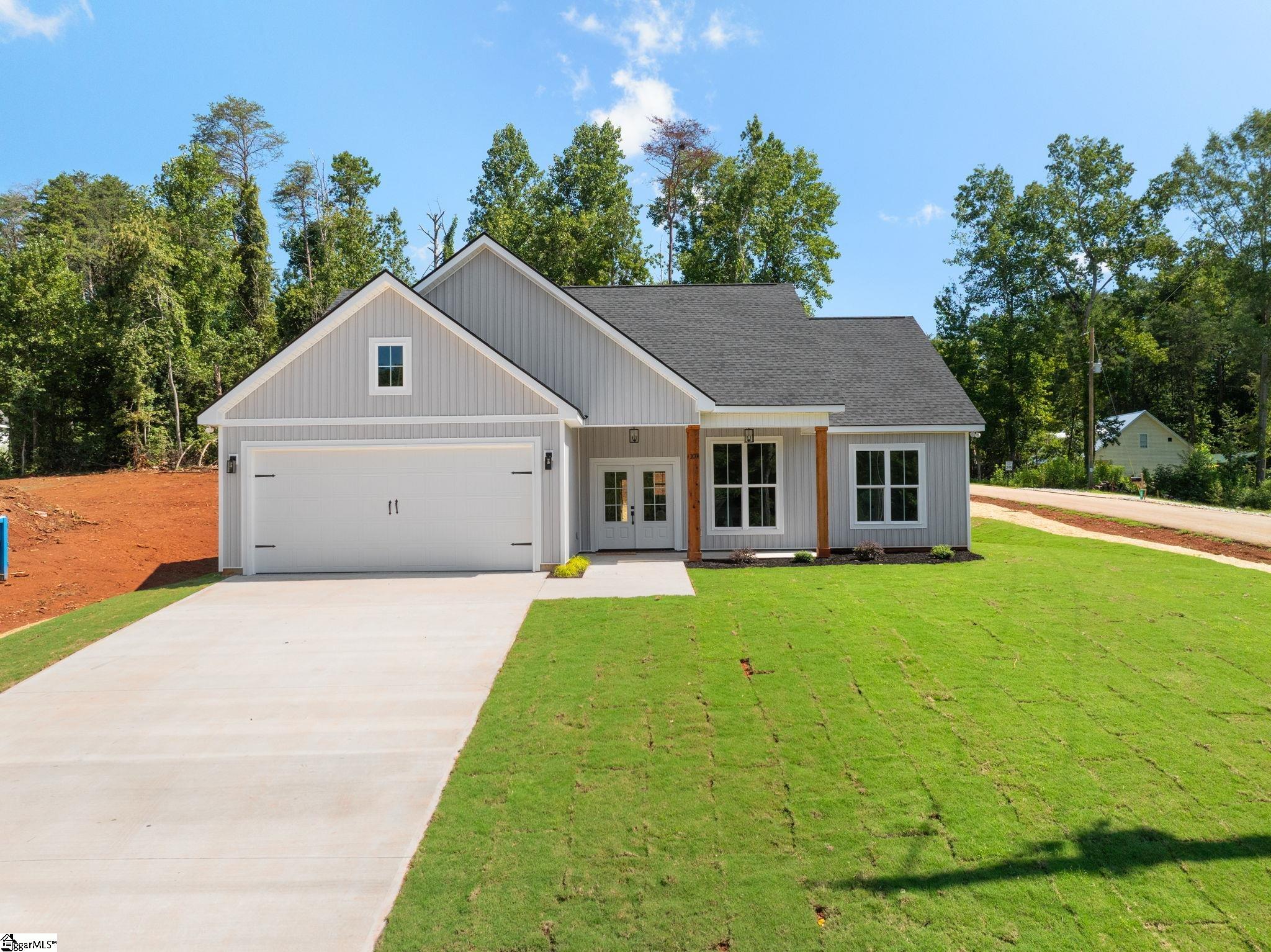 107 Mount Bay Drive Westminster, SC 29693