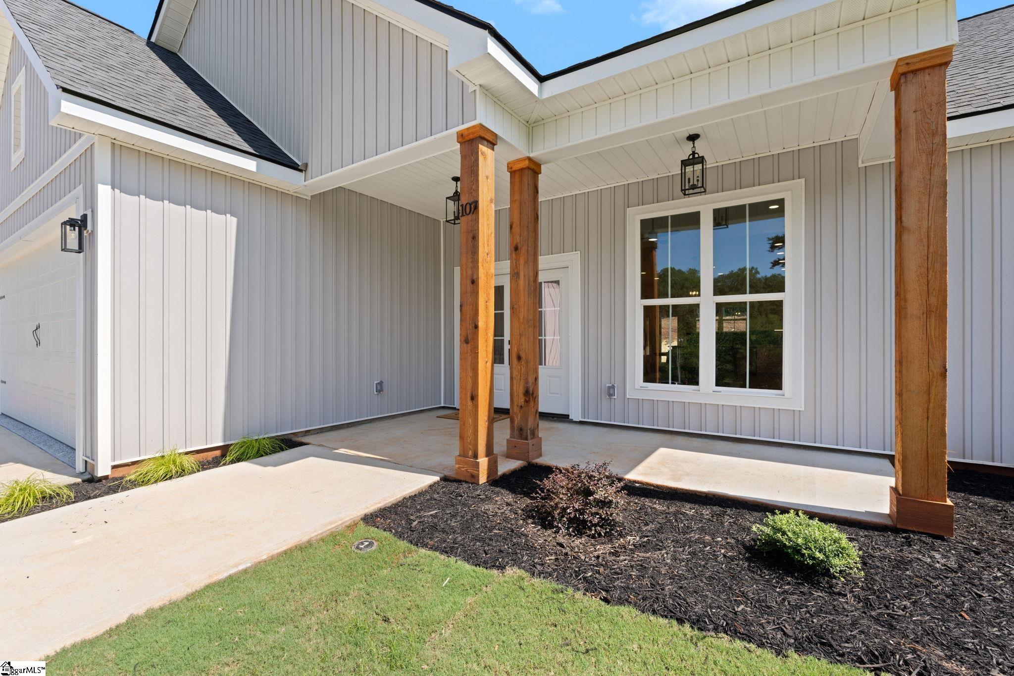 107 Mount Bay Drive Westminster, SC 29693