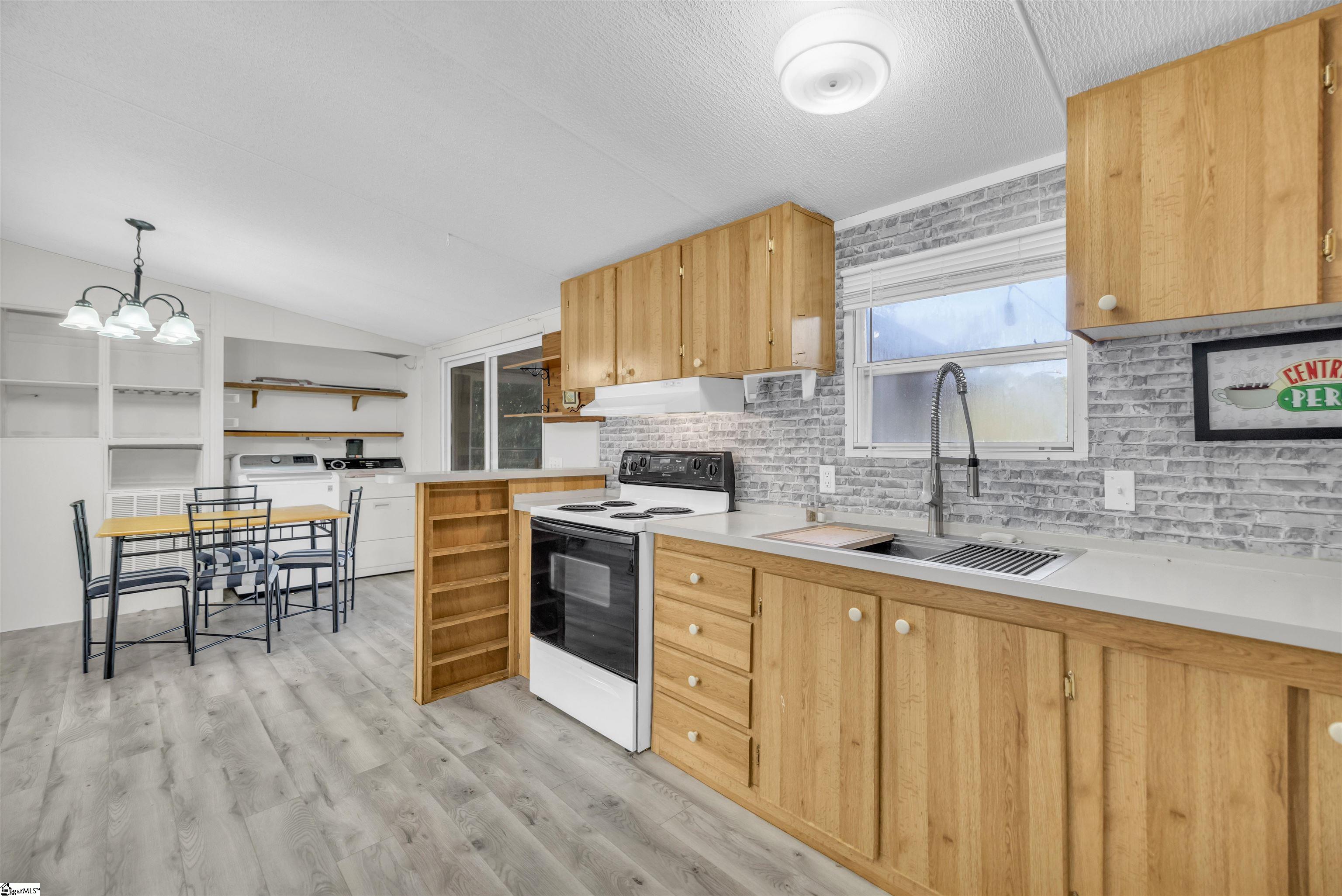 487 Neptune Drive Waterloo, SC 29384