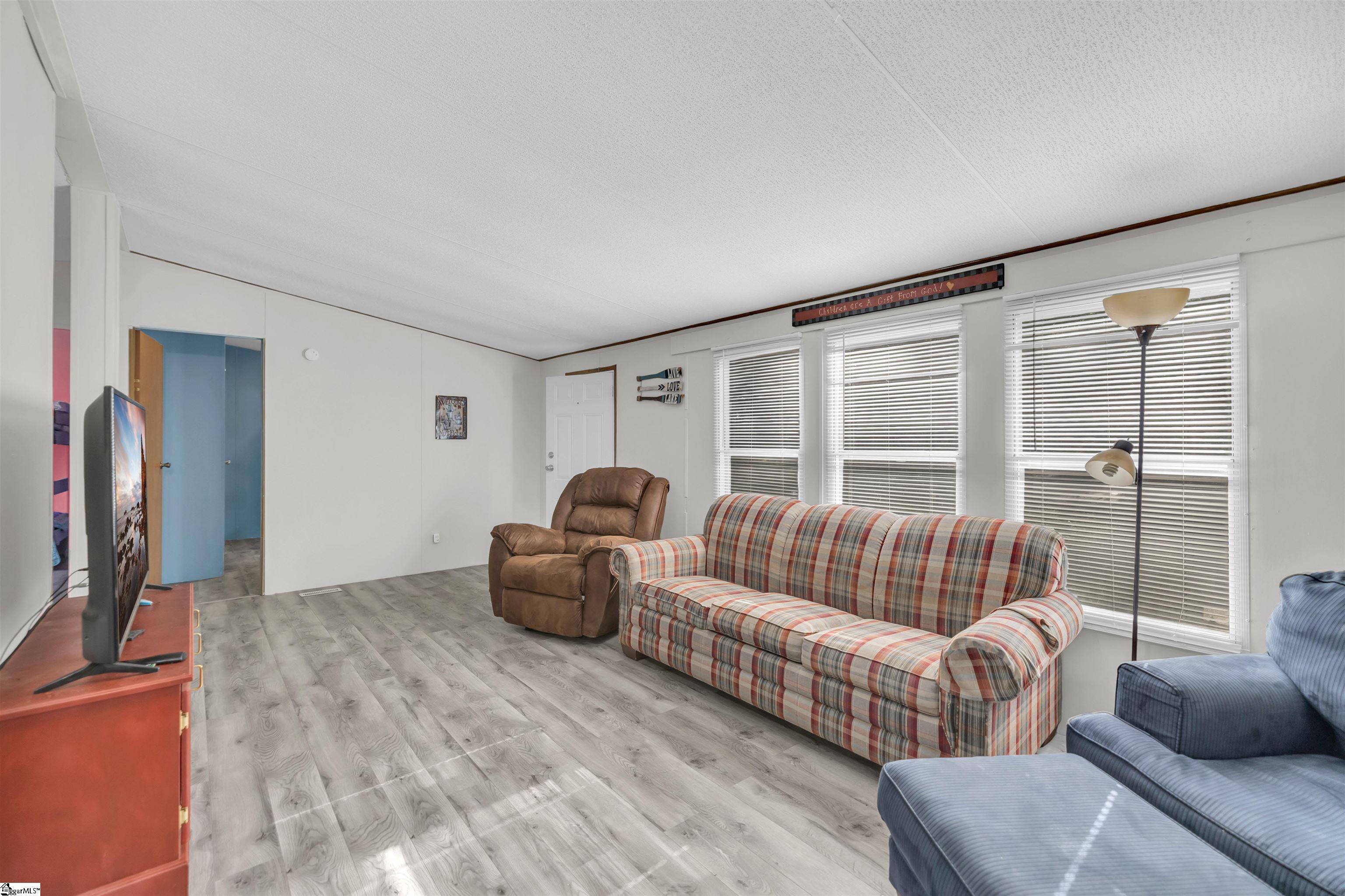 487 Neptune Drive Waterloo, SC 29384