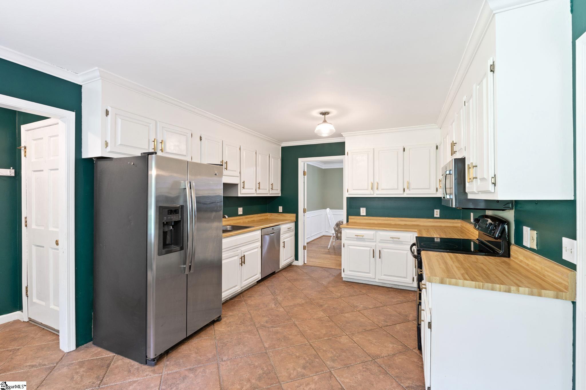 22 Bernwood Drive Taylors, SC 29687