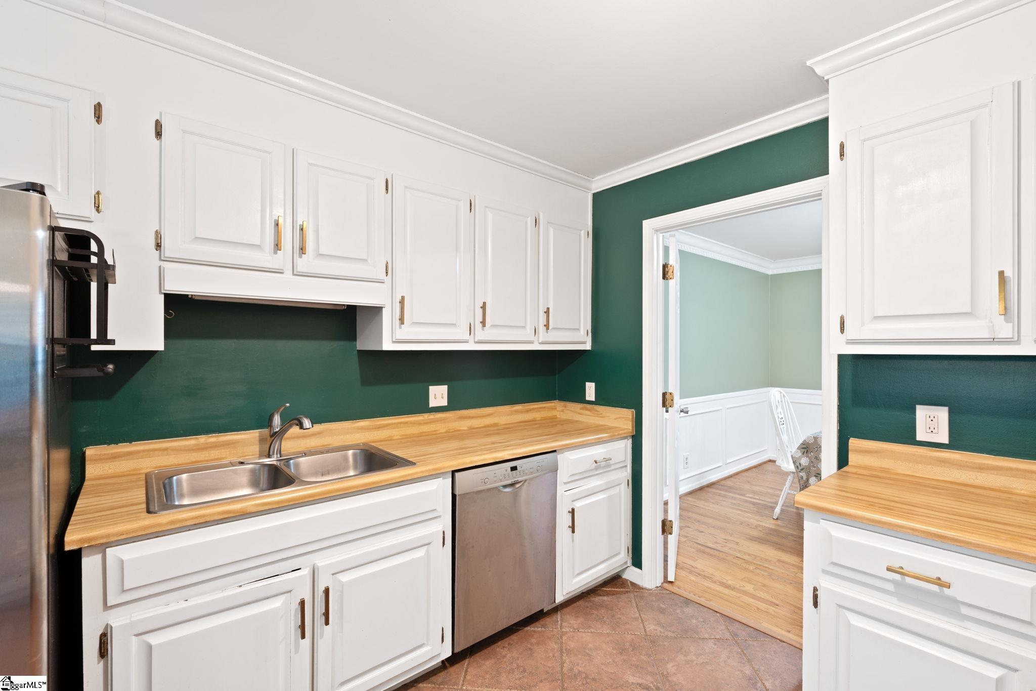 22 Bernwood Drive Taylors, SC 29687