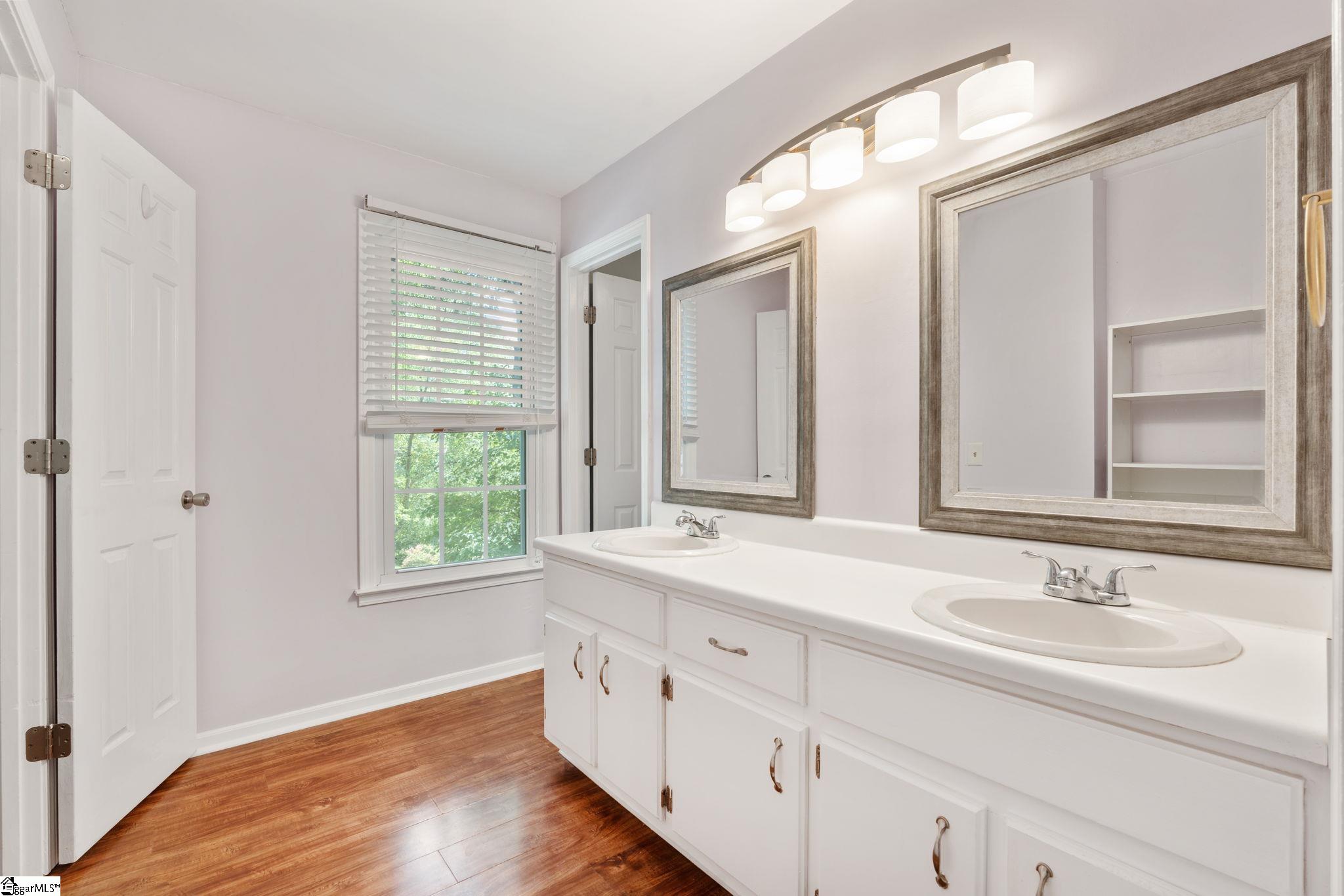 22 Bernwood Drive Taylors, SC 29687