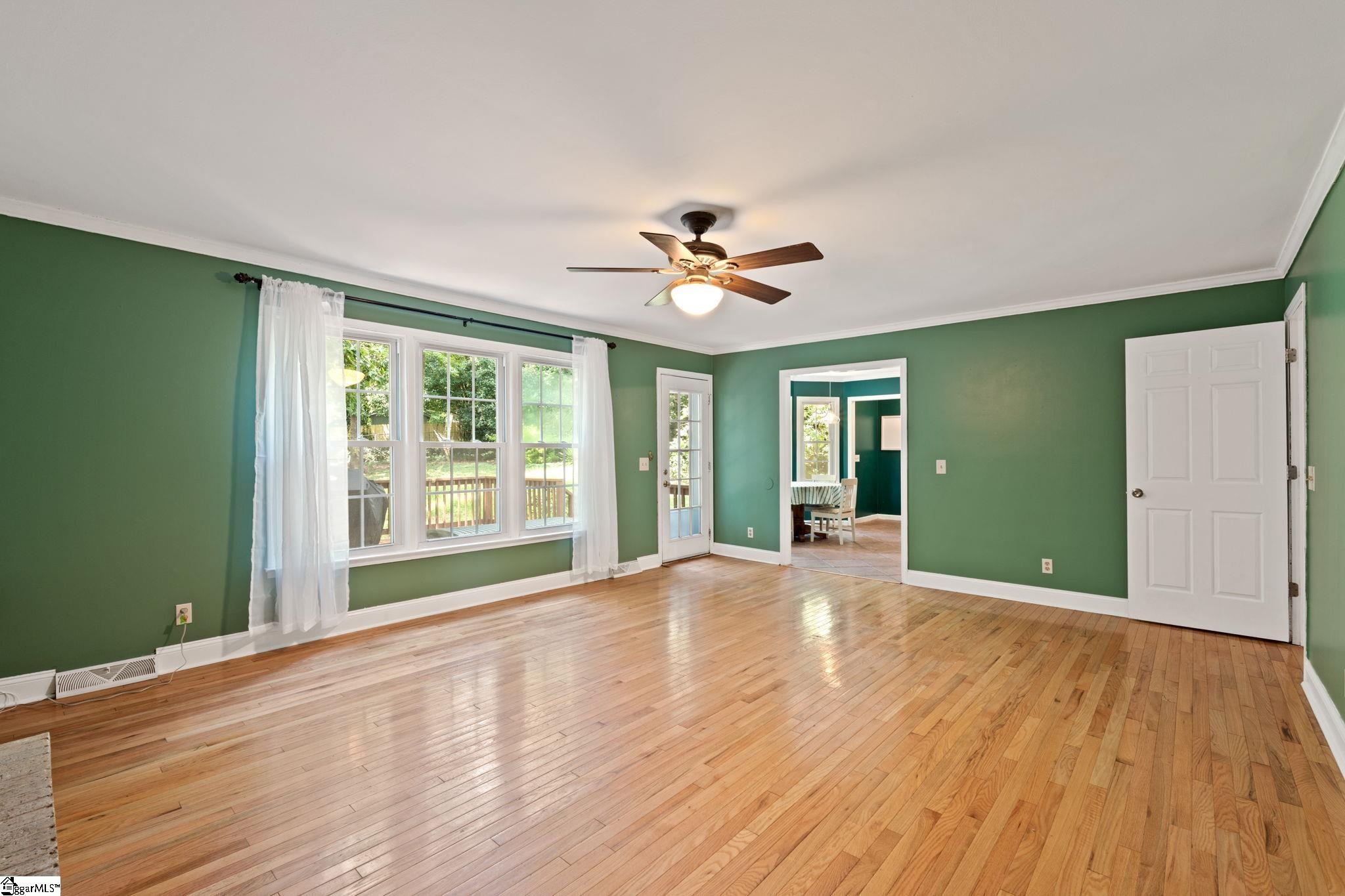 22 Bernwood Drive Taylors, SC 29687