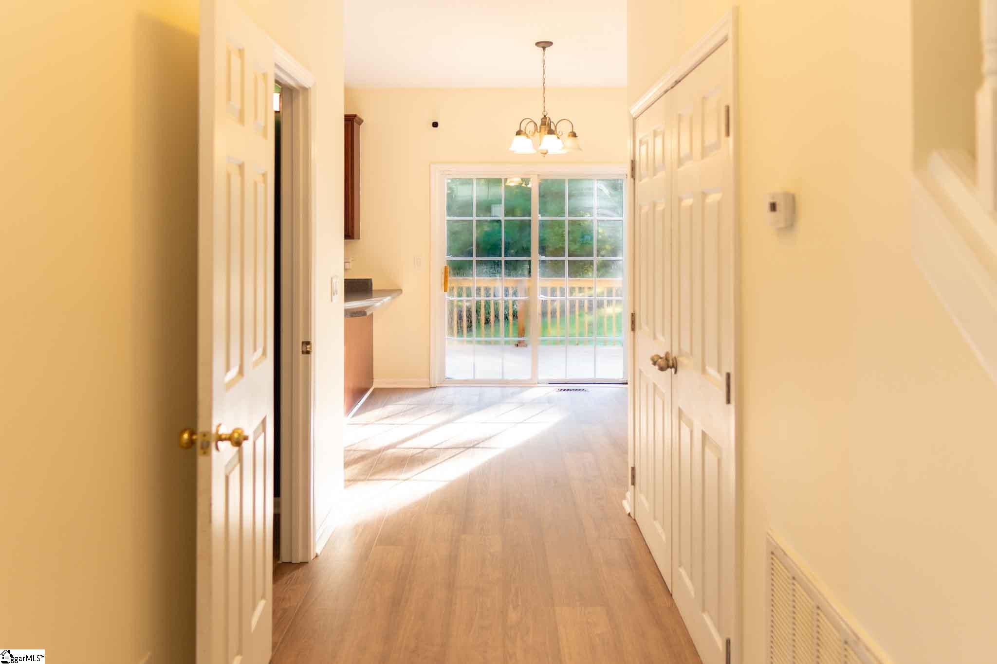 8 Gentian Court Taylors, SC 29687