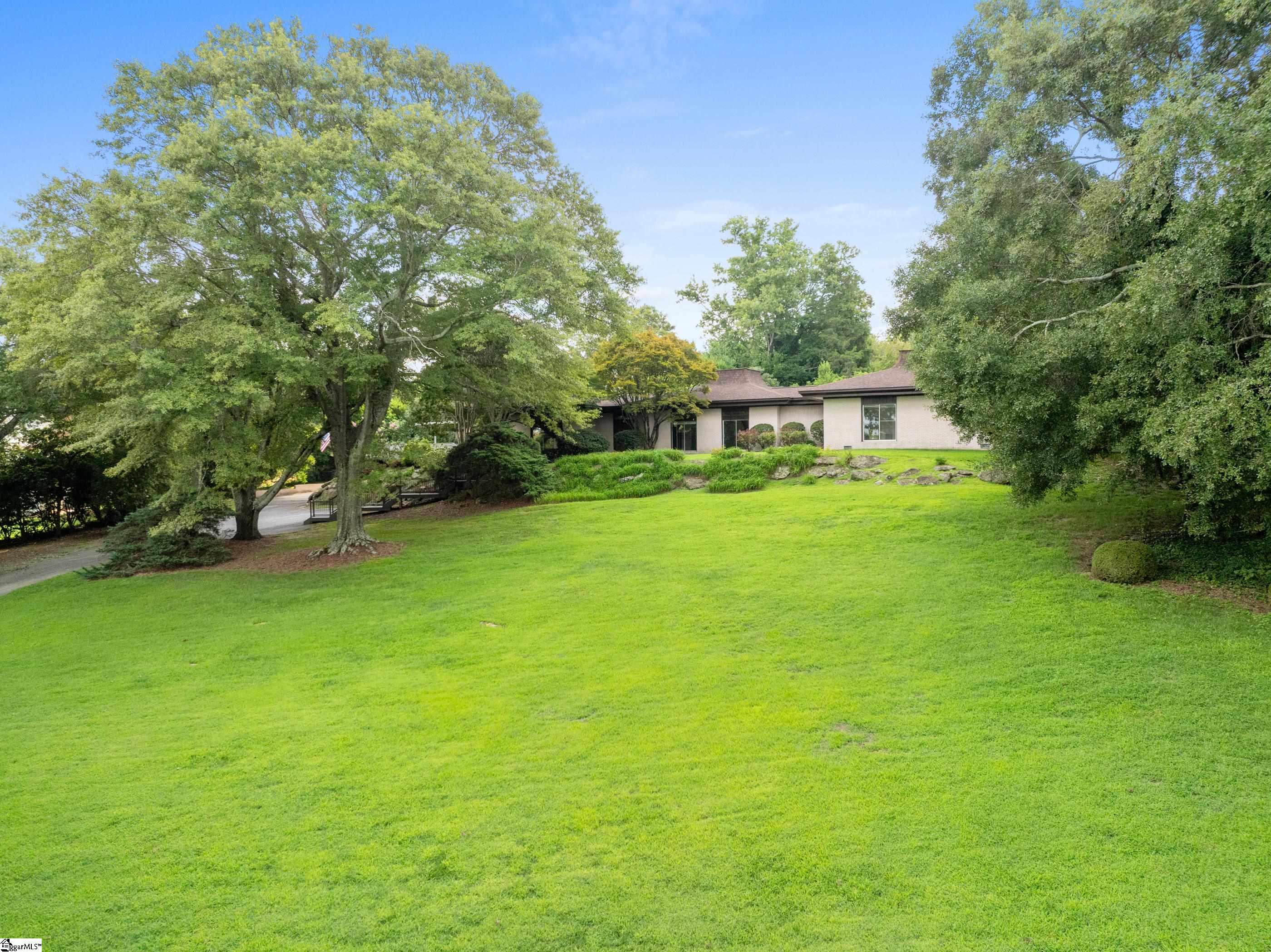 16 Darien Way Greenville, SC 29615