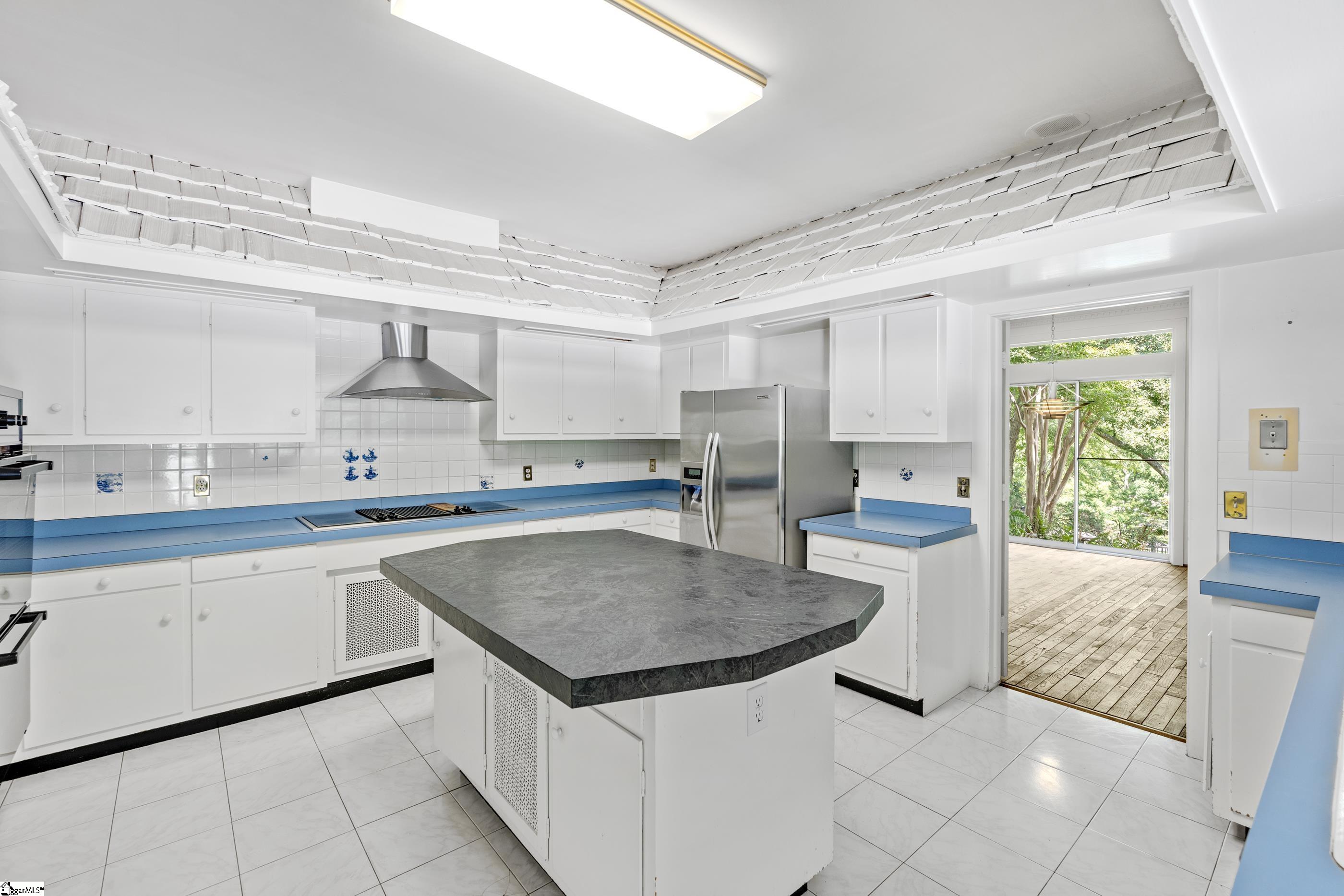 16 Darien Way Greenville, SC 29615