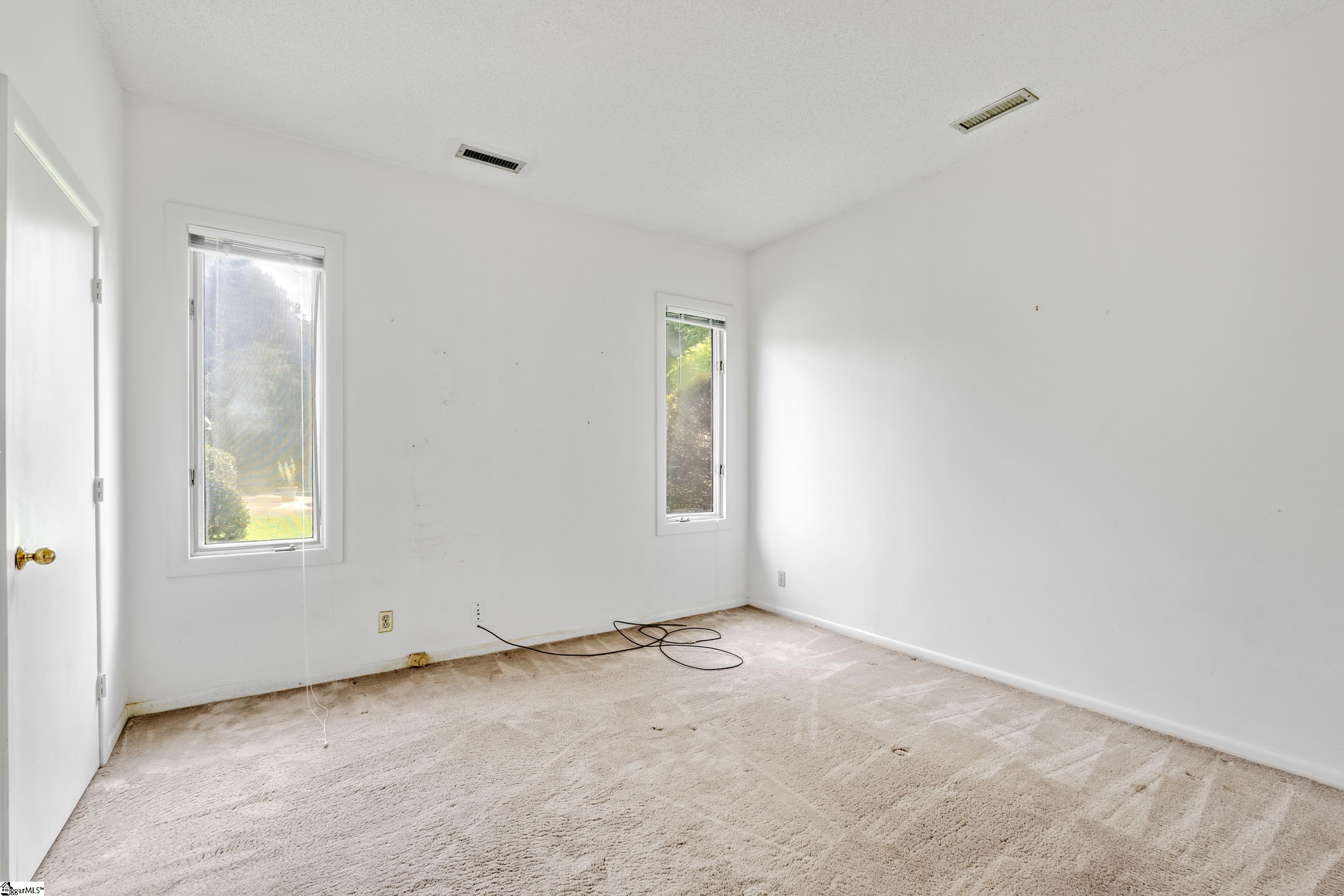 16 Darien Way Greenville, SC 29615