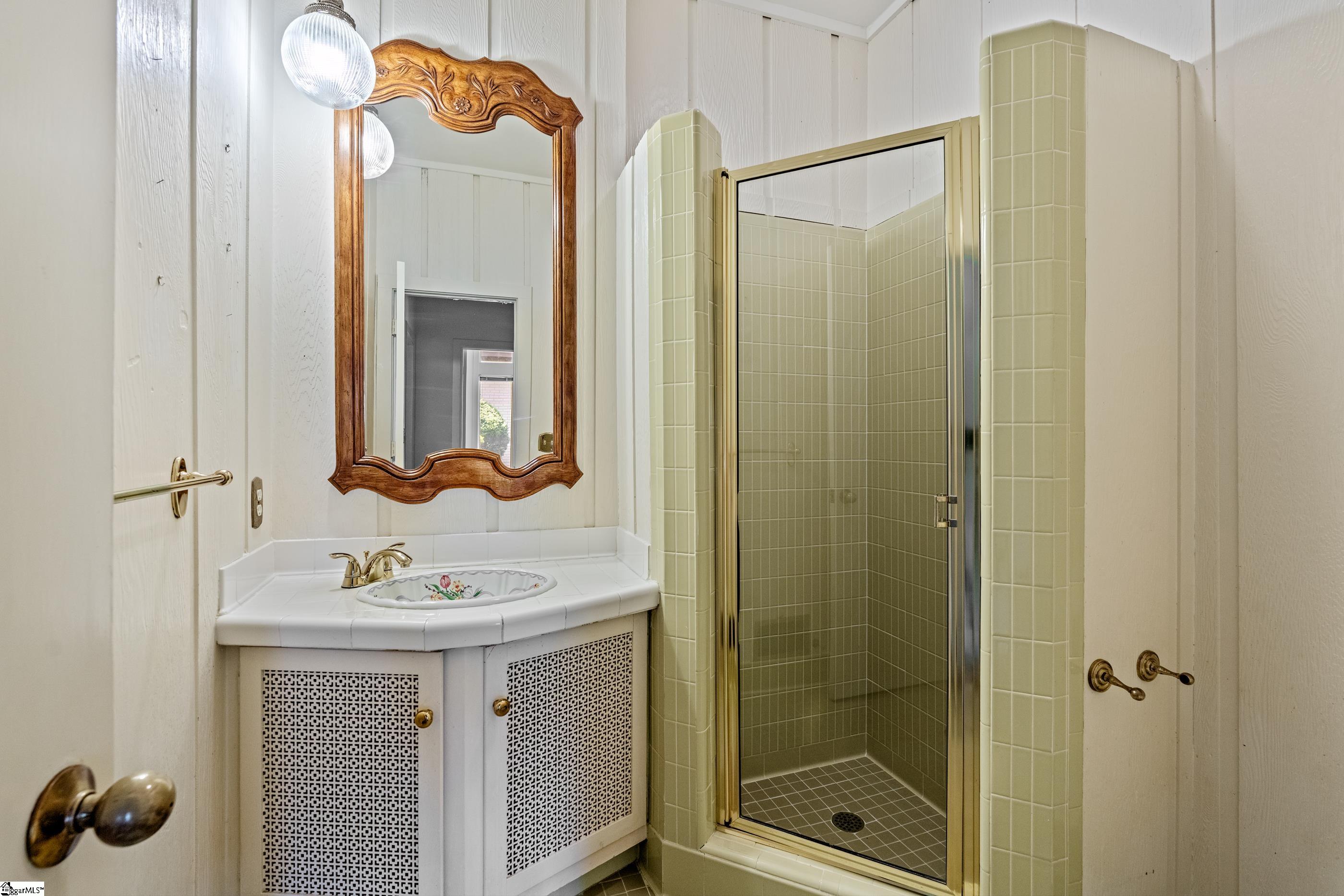 16 Darien Way Greenville, SC 29615