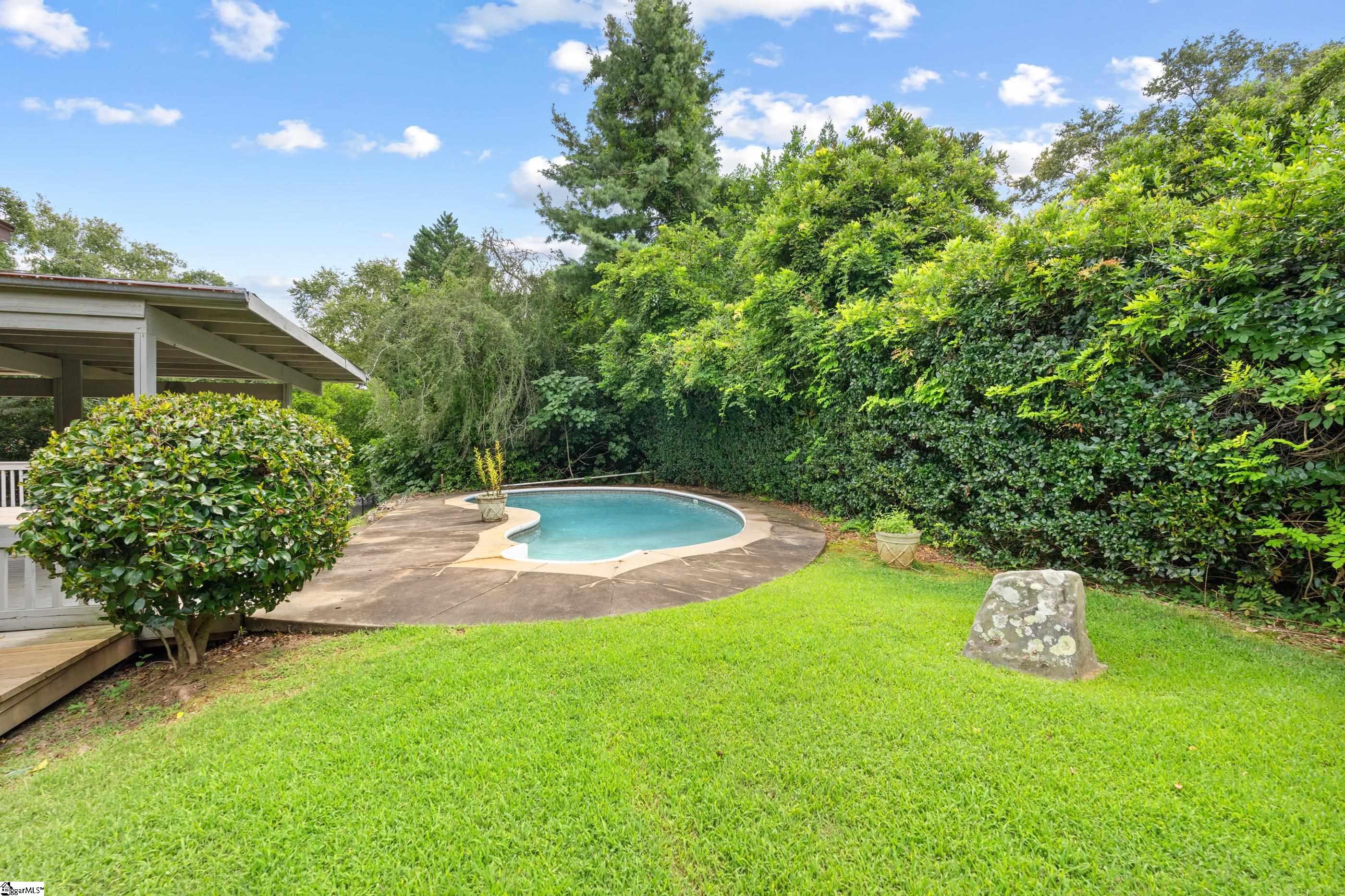 16 Darien Way Greenville, SC 29615