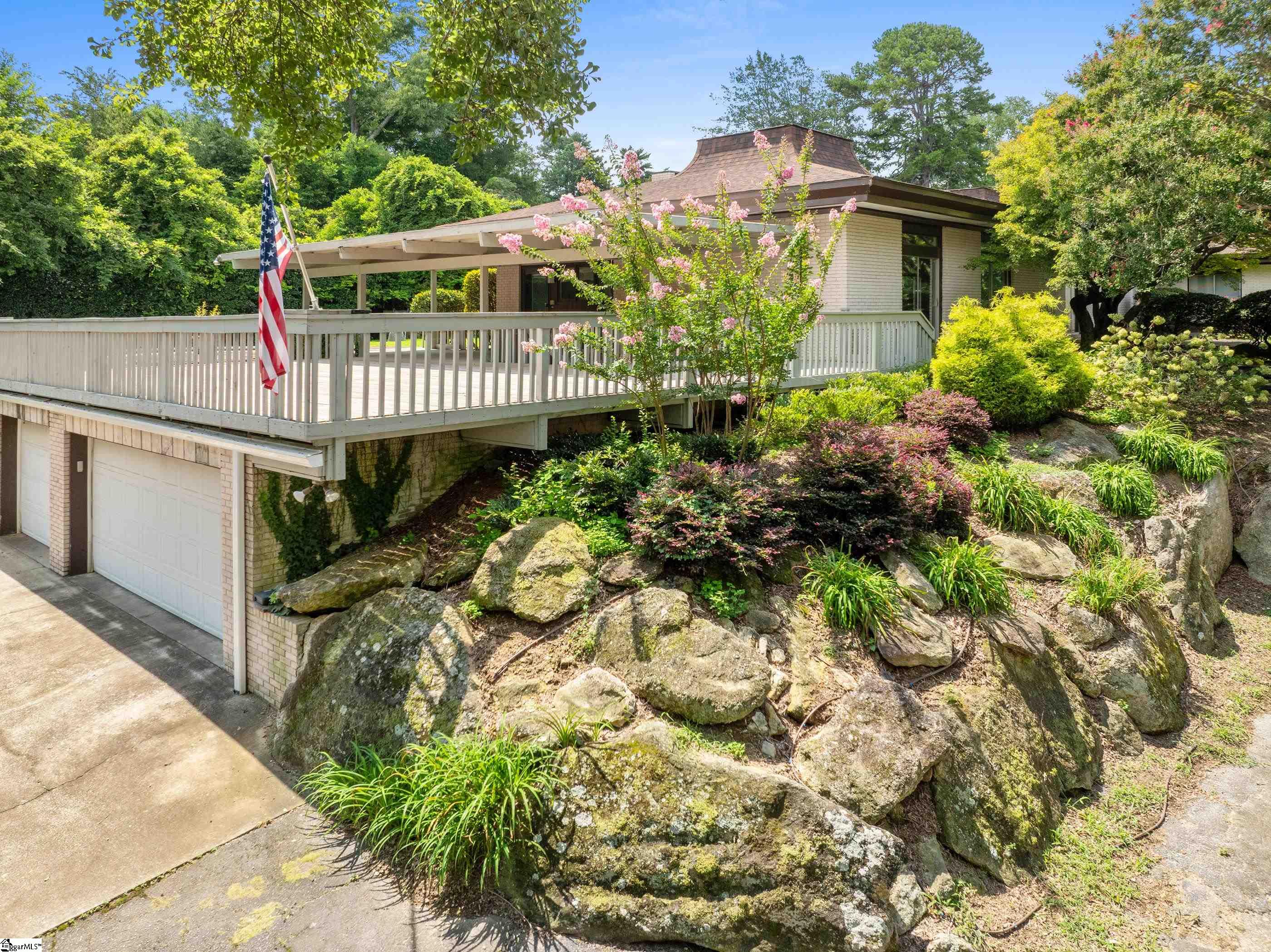 16 Darien Way Greenville, SC 29615