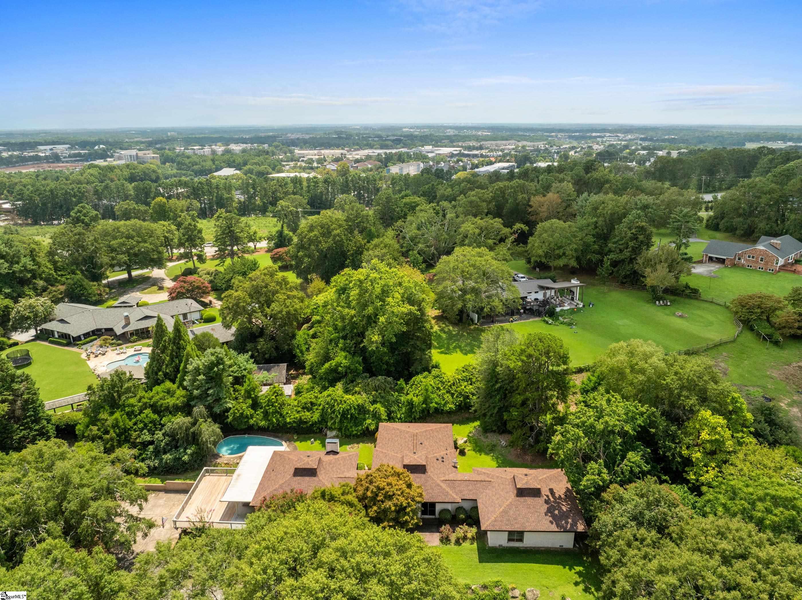 16 Darien Way Greenville, SC 29615