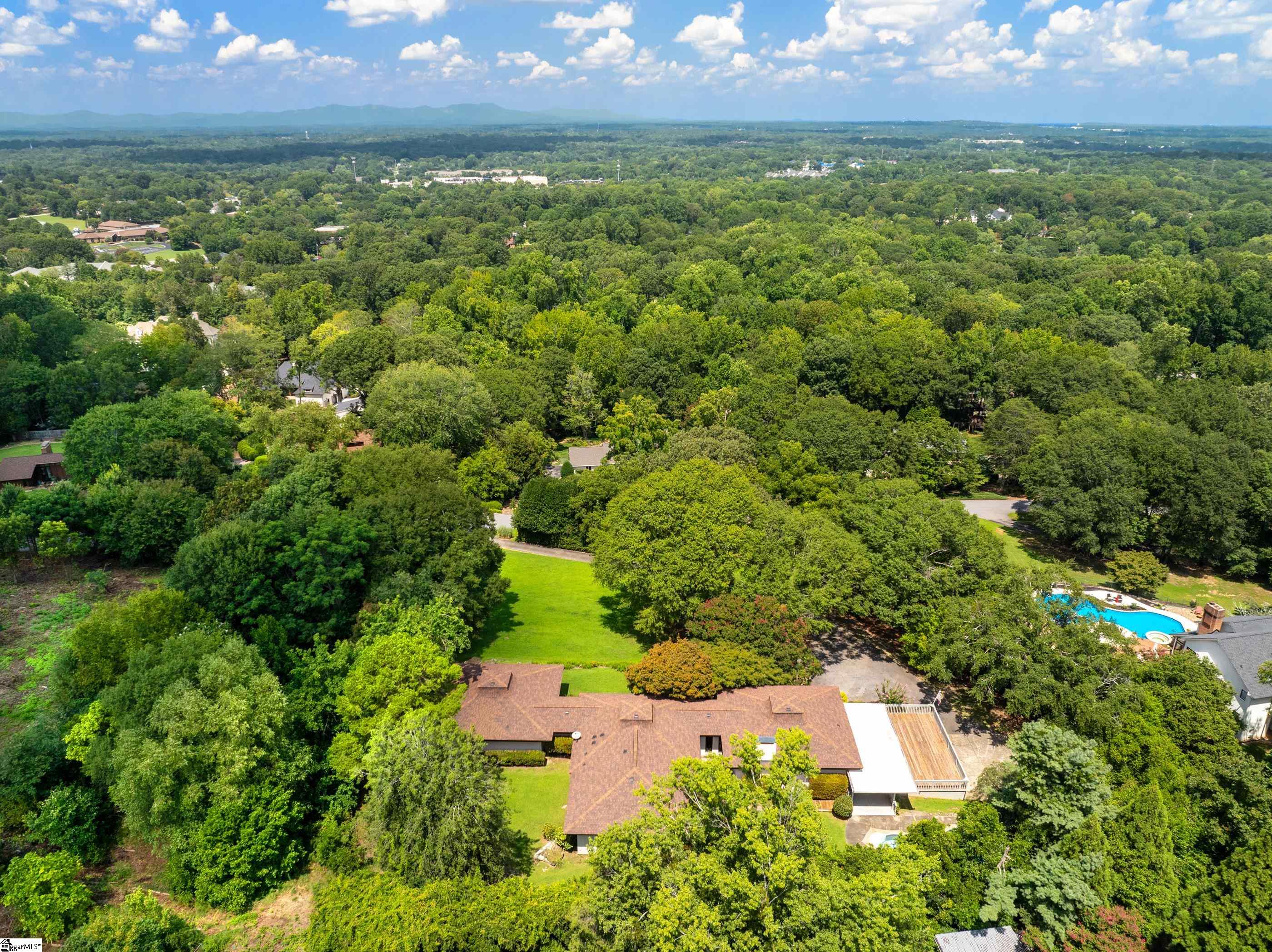 16 Darien Way Greenville, SC 29615