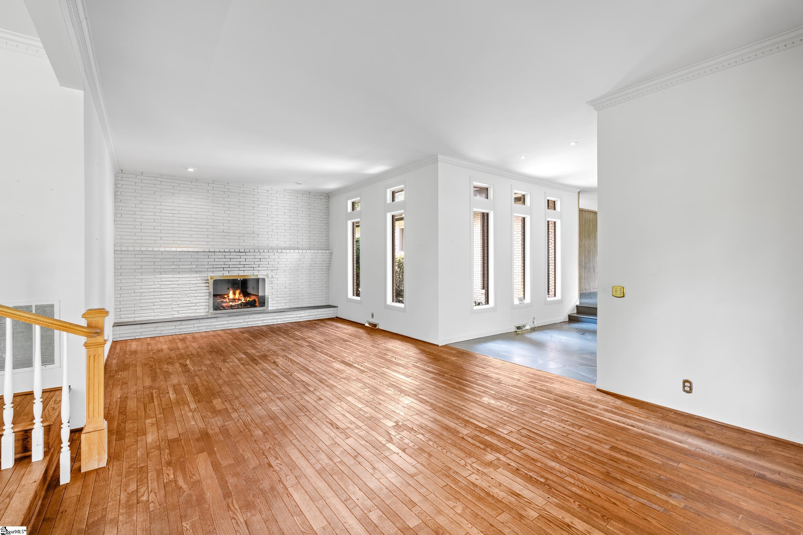 16 Darien Way Greenville, SC 29615