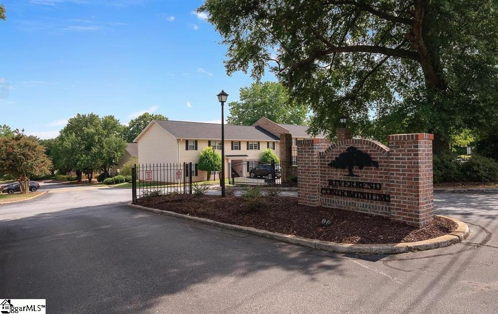 925 Cleveland Street UNIT #240 Greenville, SC 29601