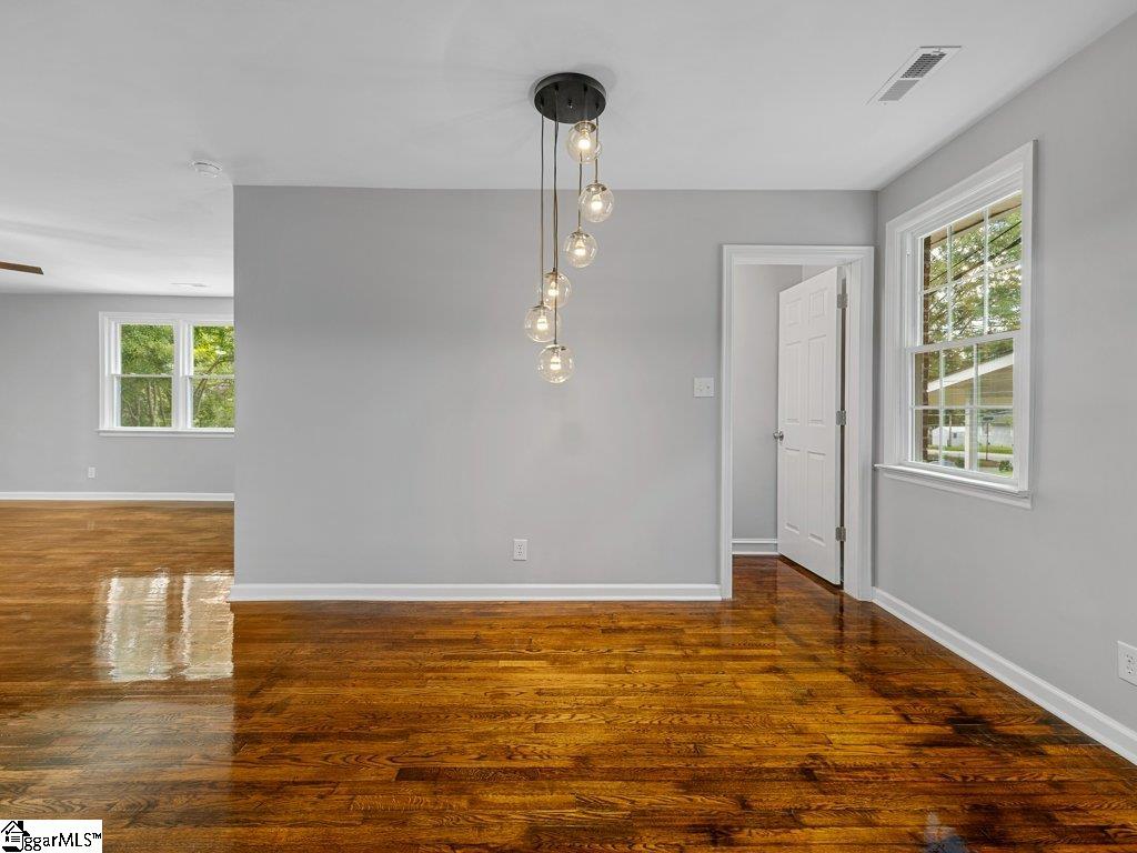 216 Woodview Avenue Spartanburg, SC 29306