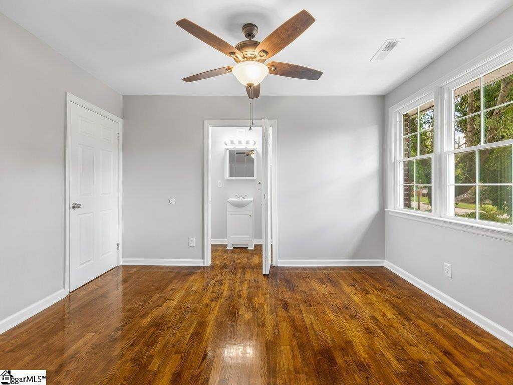 216 Woodview Avenue Spartanburg, SC 29306