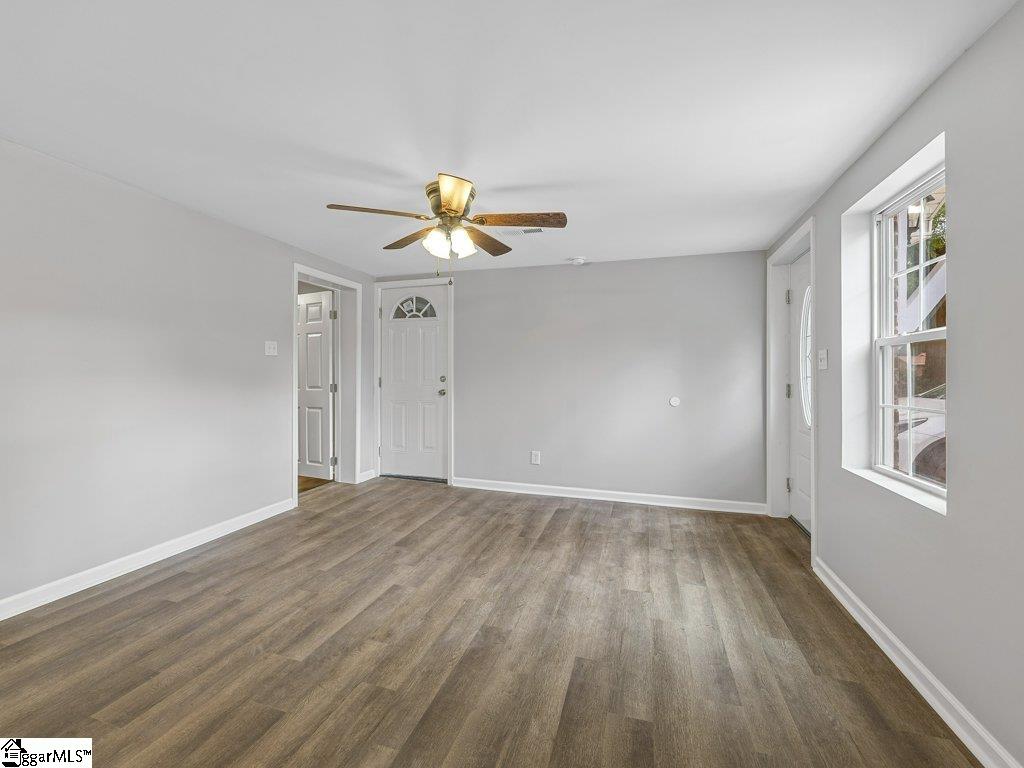 216 Woodview Avenue Spartanburg, SC 29306