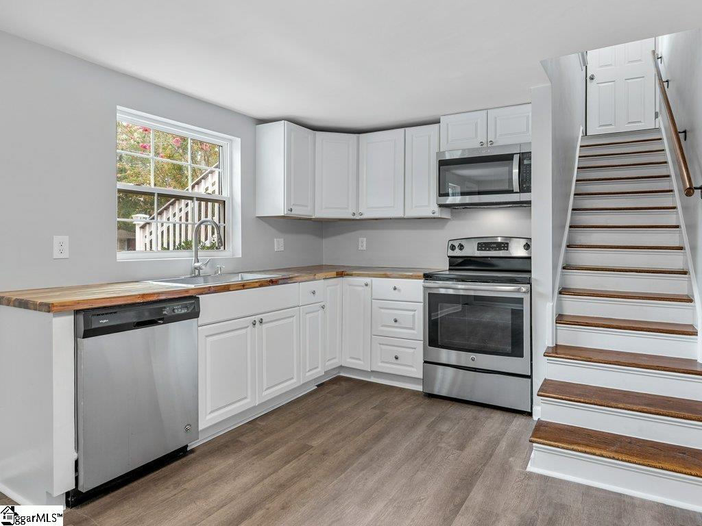 216 Woodview Avenue Spartanburg, SC 29306