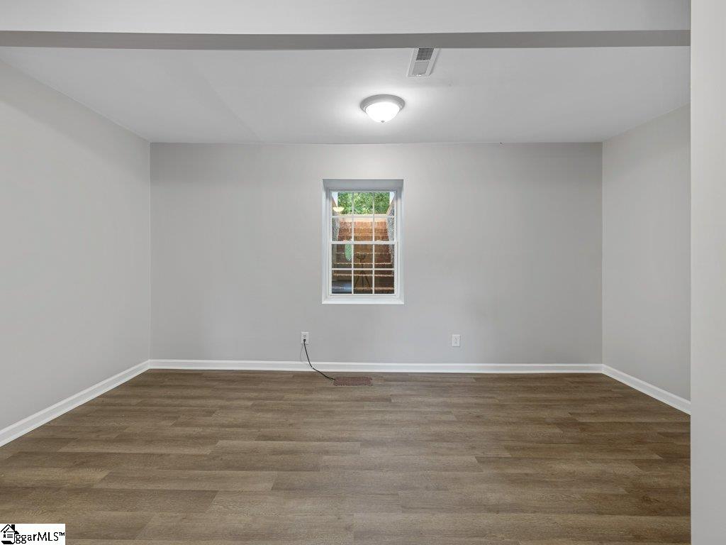 216 Woodview Avenue Spartanburg, SC 29306