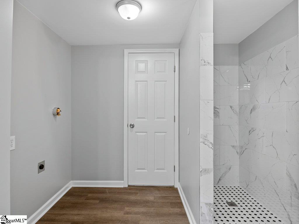 216 Woodview Avenue Spartanburg, SC 29306