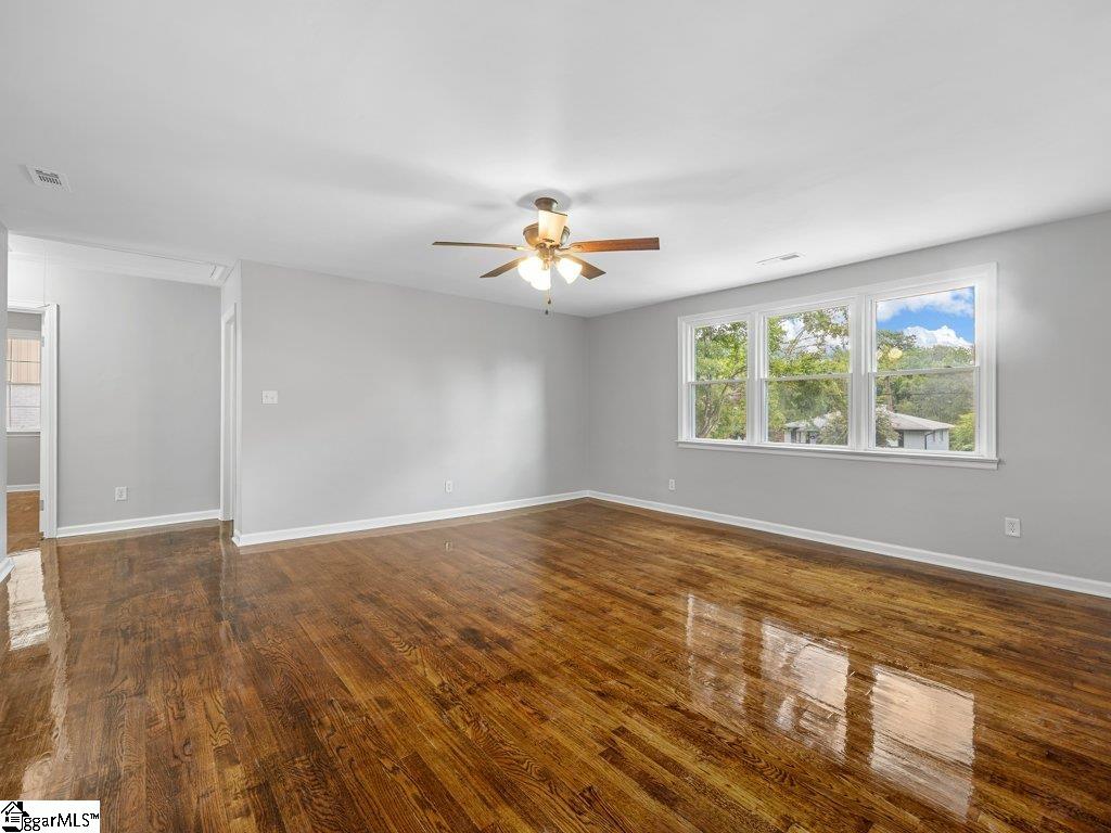 216 Woodview Avenue Spartanburg, SC 29306