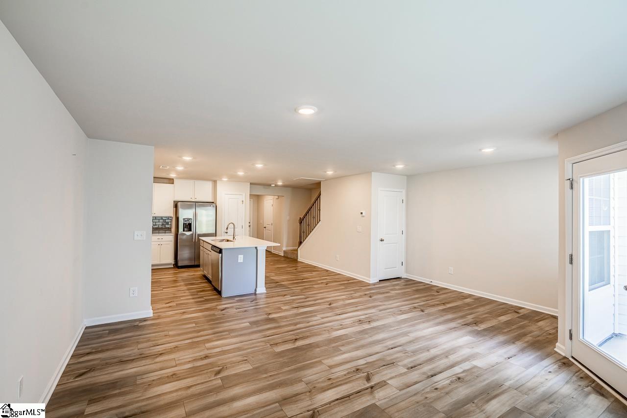 929 Powder Creek Drive Reidville, SC 29375