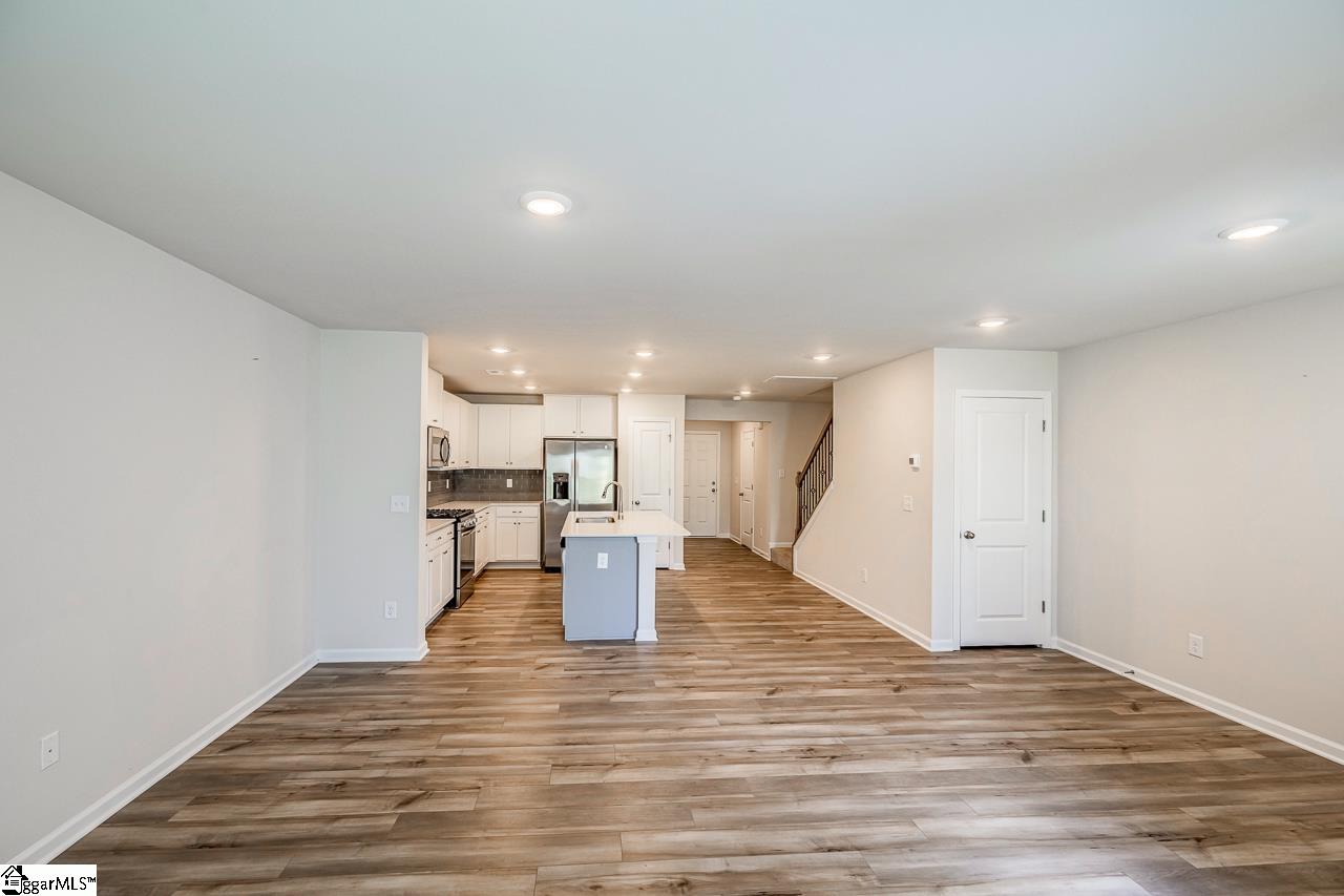 929 Powder Creek Drive Reidville, SC 29375