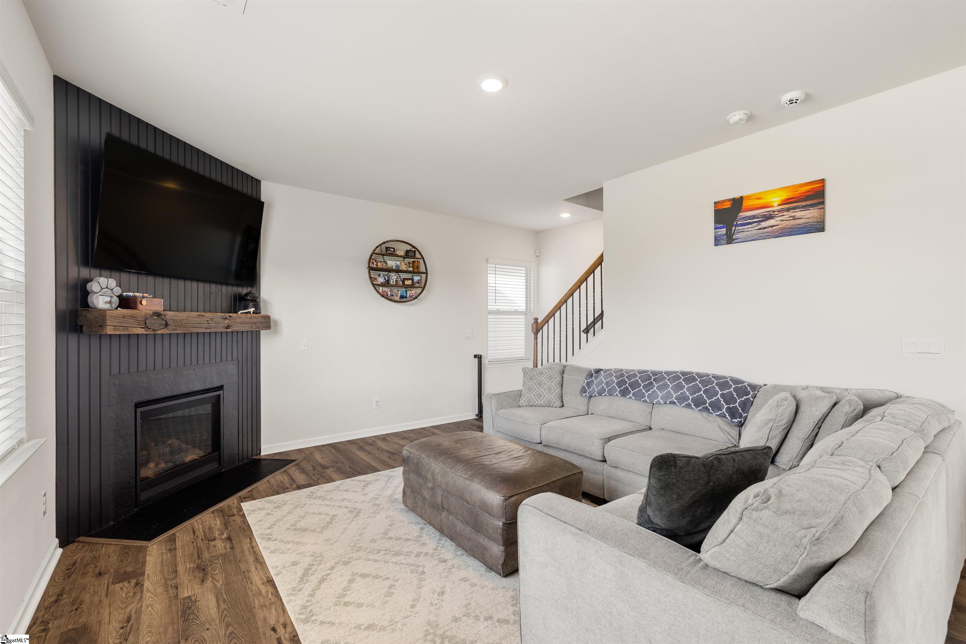 28 Oak Edge Lane Greer, SC 29651